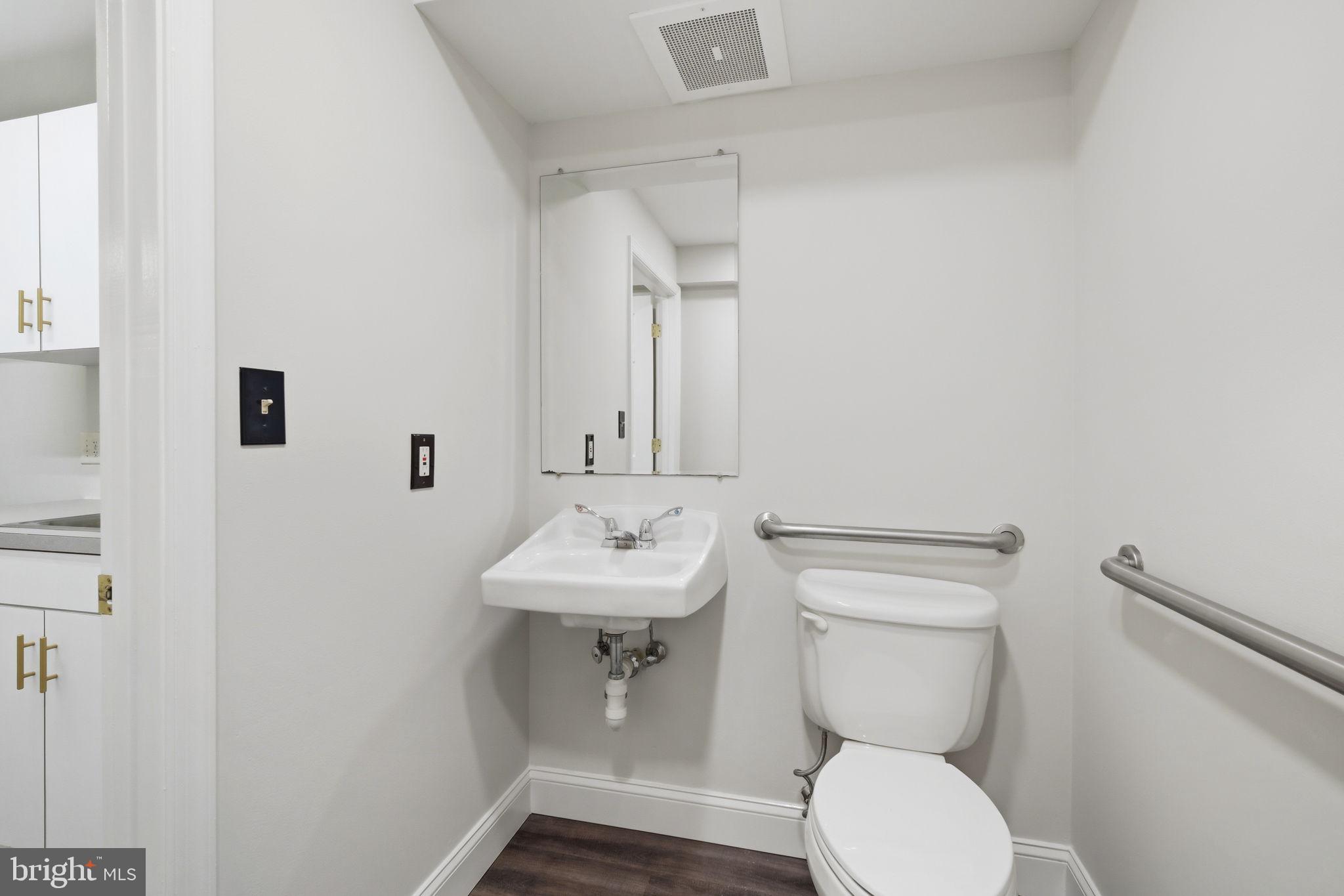 KENTLANDS MIDTOWN - Residential