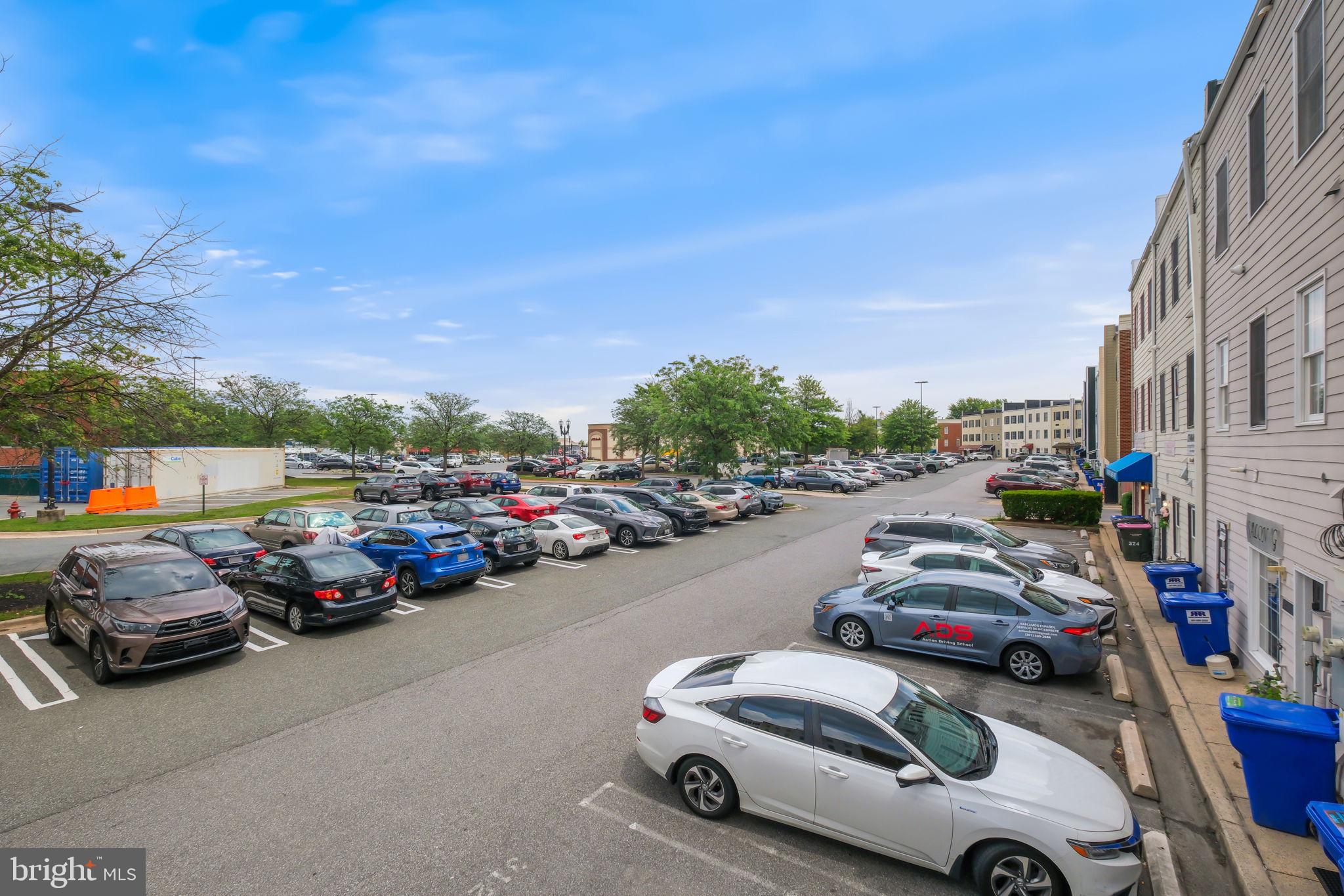 KENTLANDS MIDTOWN - Residential