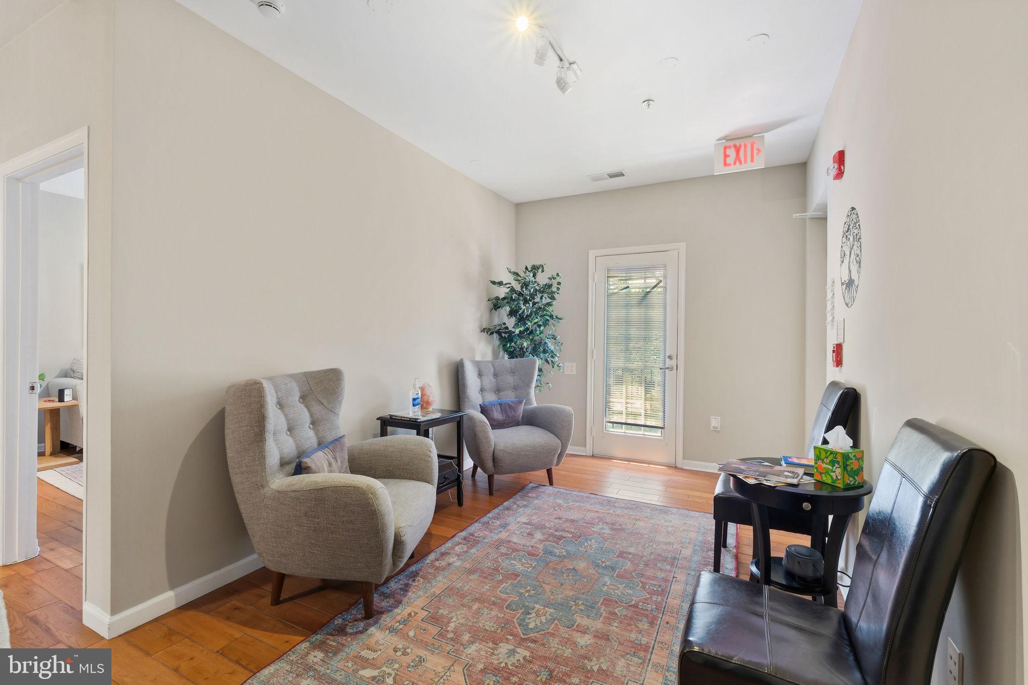 KENTLANDS MIDTOWN - Residential