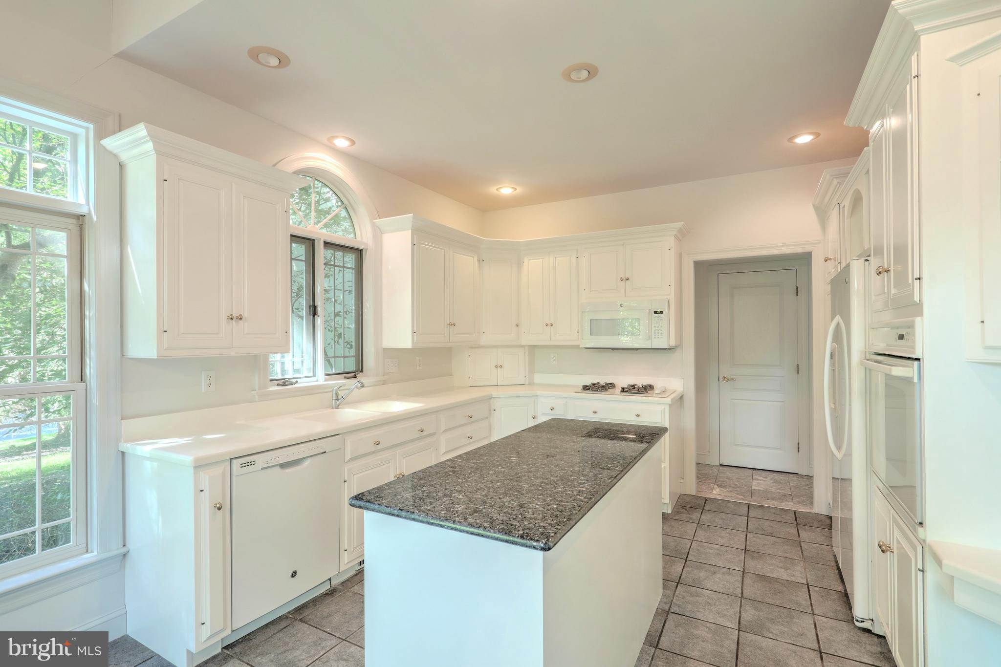 SENTRY WOODS - Residential