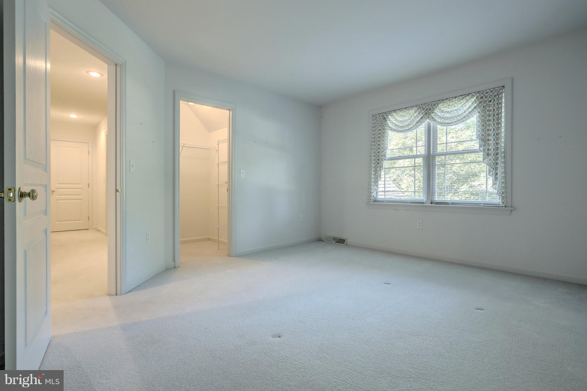 SENTRY WOODS - Residential