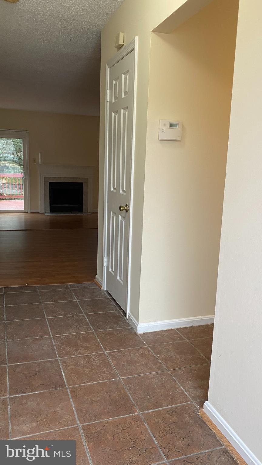 VALLEY STREAM ESTATES - Residential Lease