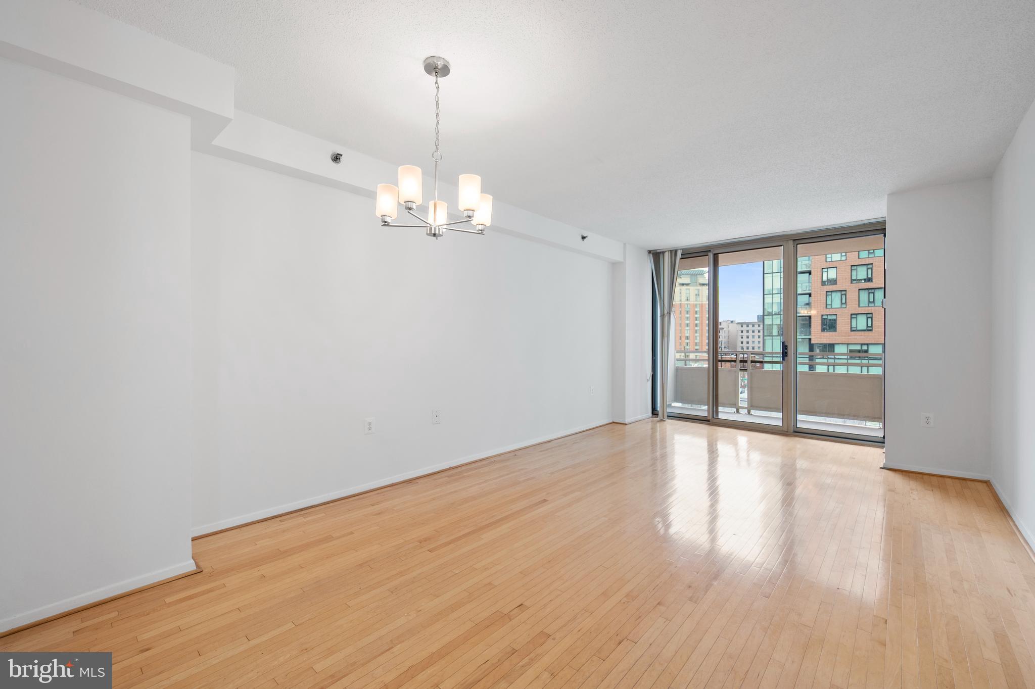 FAIRMONT PLAZA - Residential