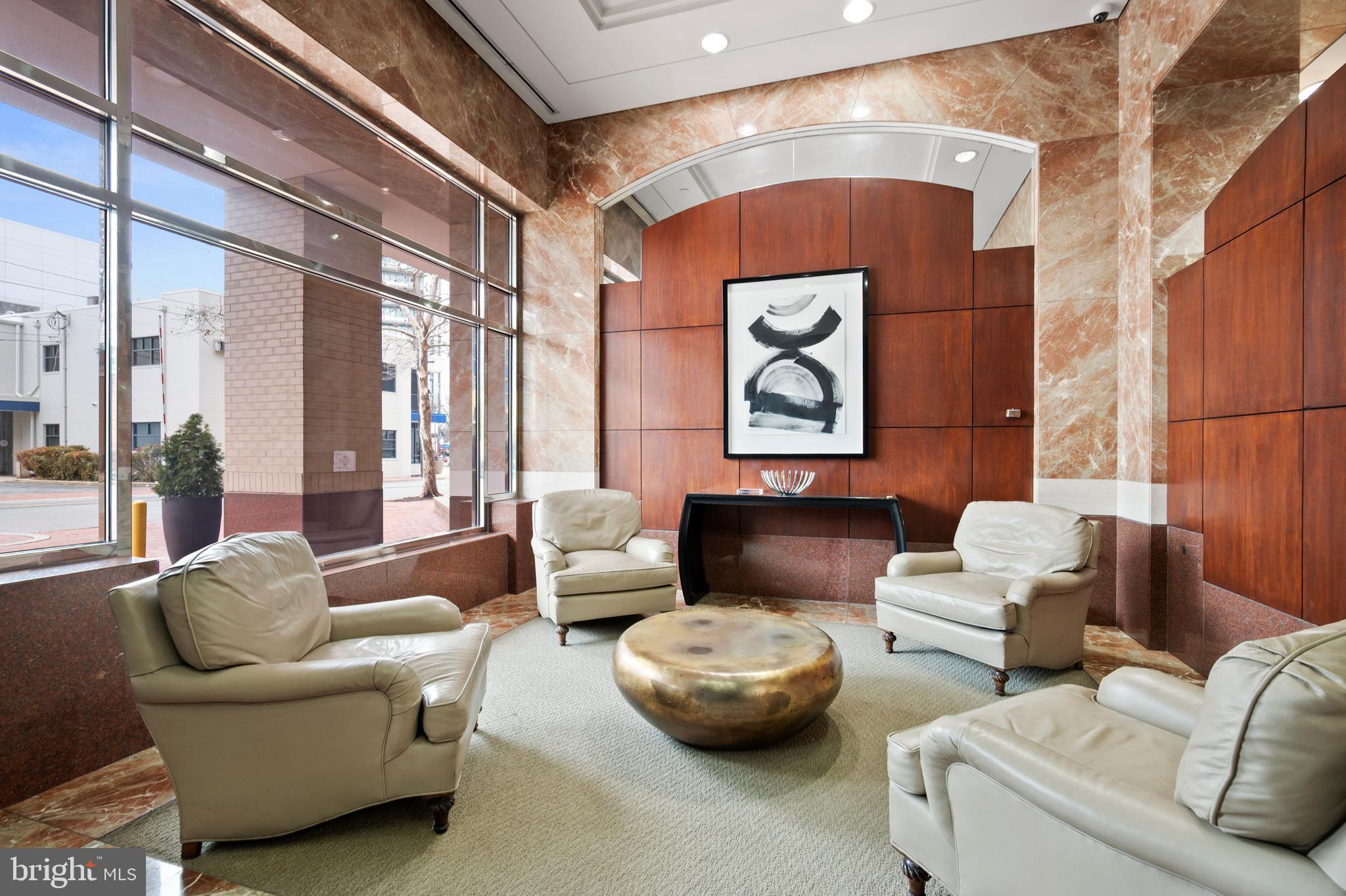 FAIRMONT PLAZA - Residential