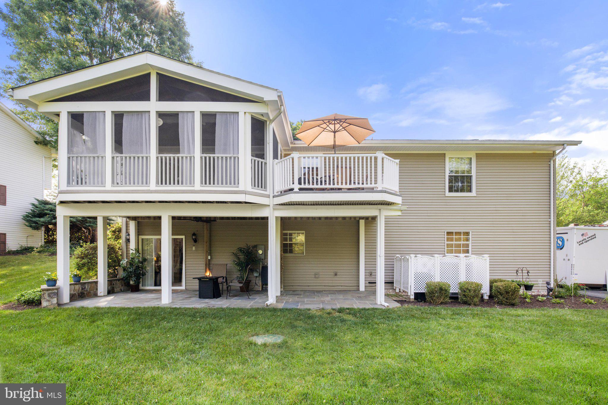 WARR LAKES - Residential