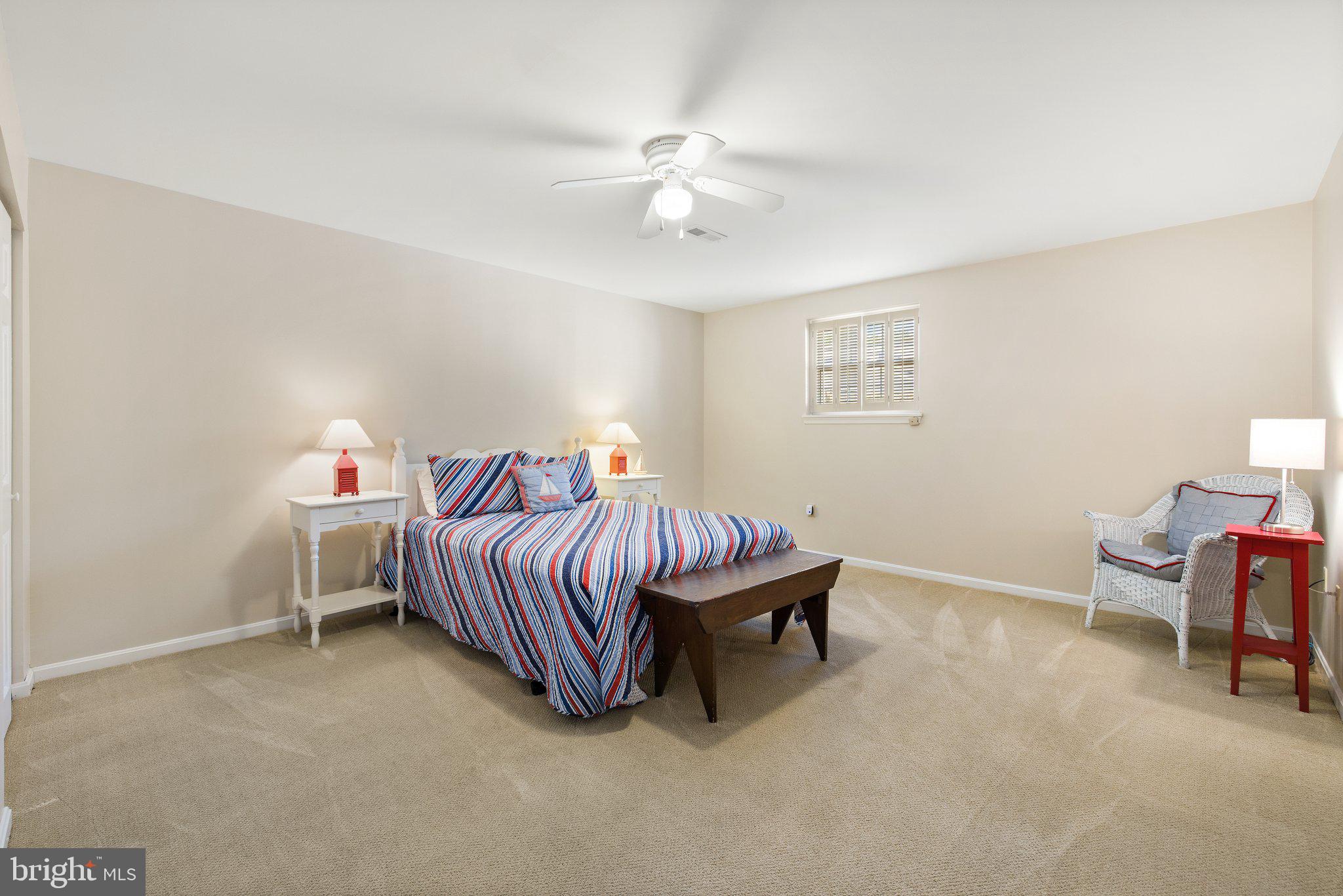 WARR LAKES - Residential