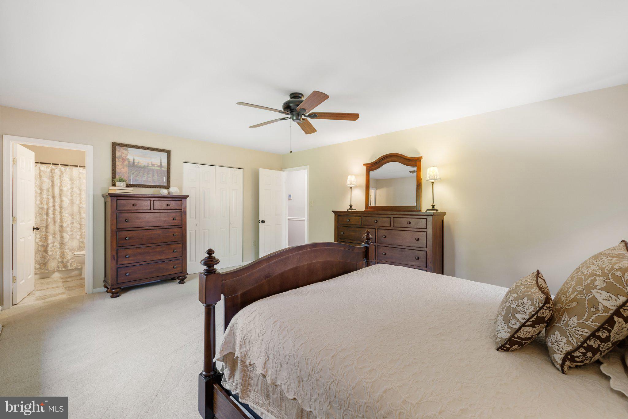 WARR LAKES - Residential