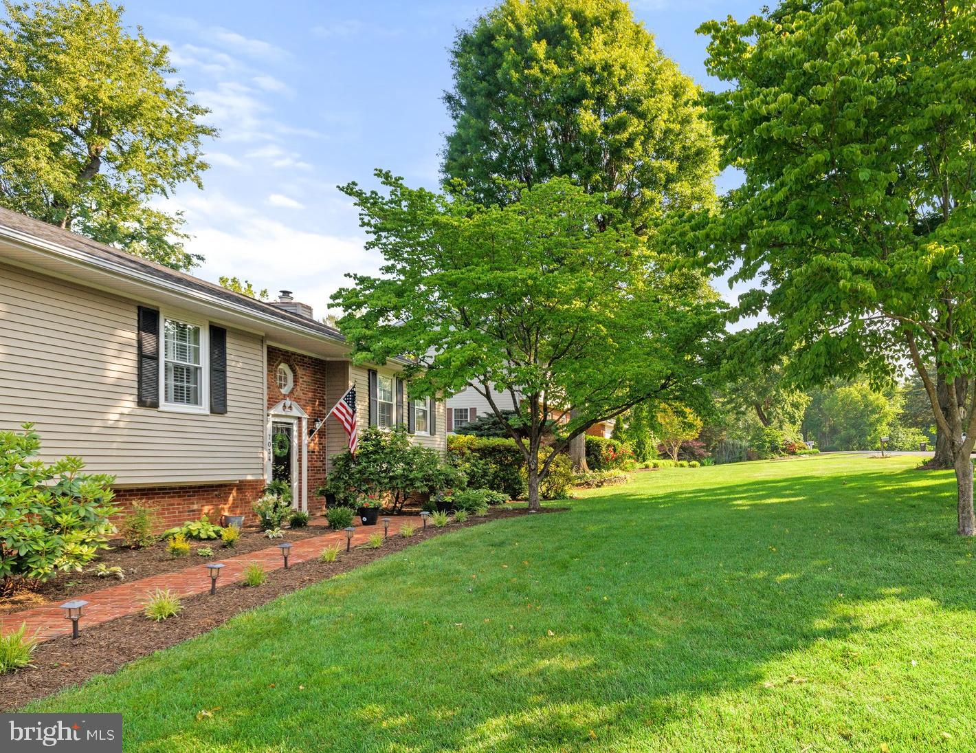 WARR LAKES - Residential