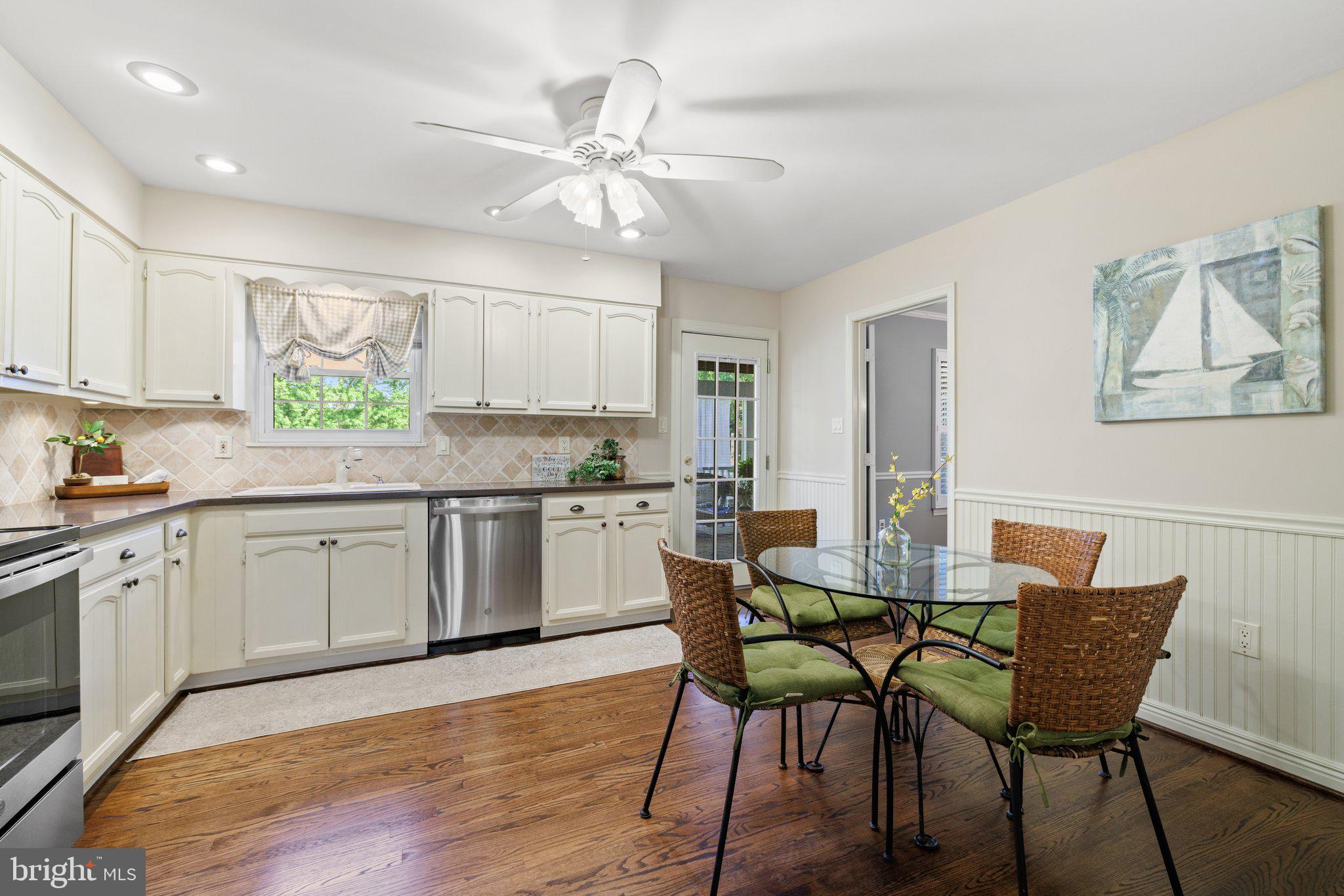 WARR LAKES - Residential
