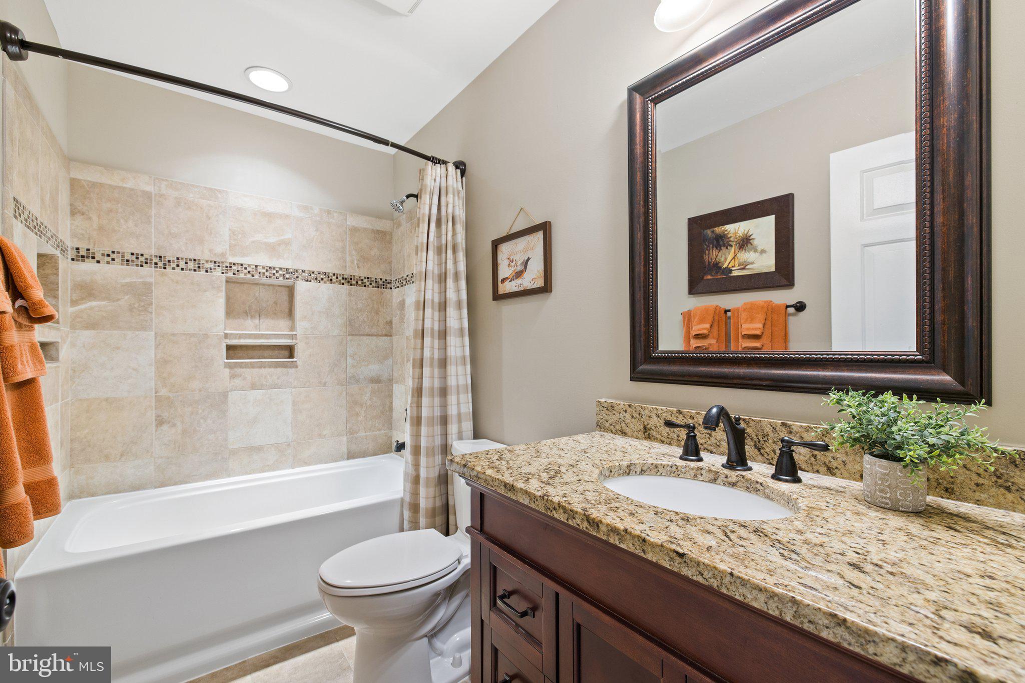 WARR LAKES - Residential