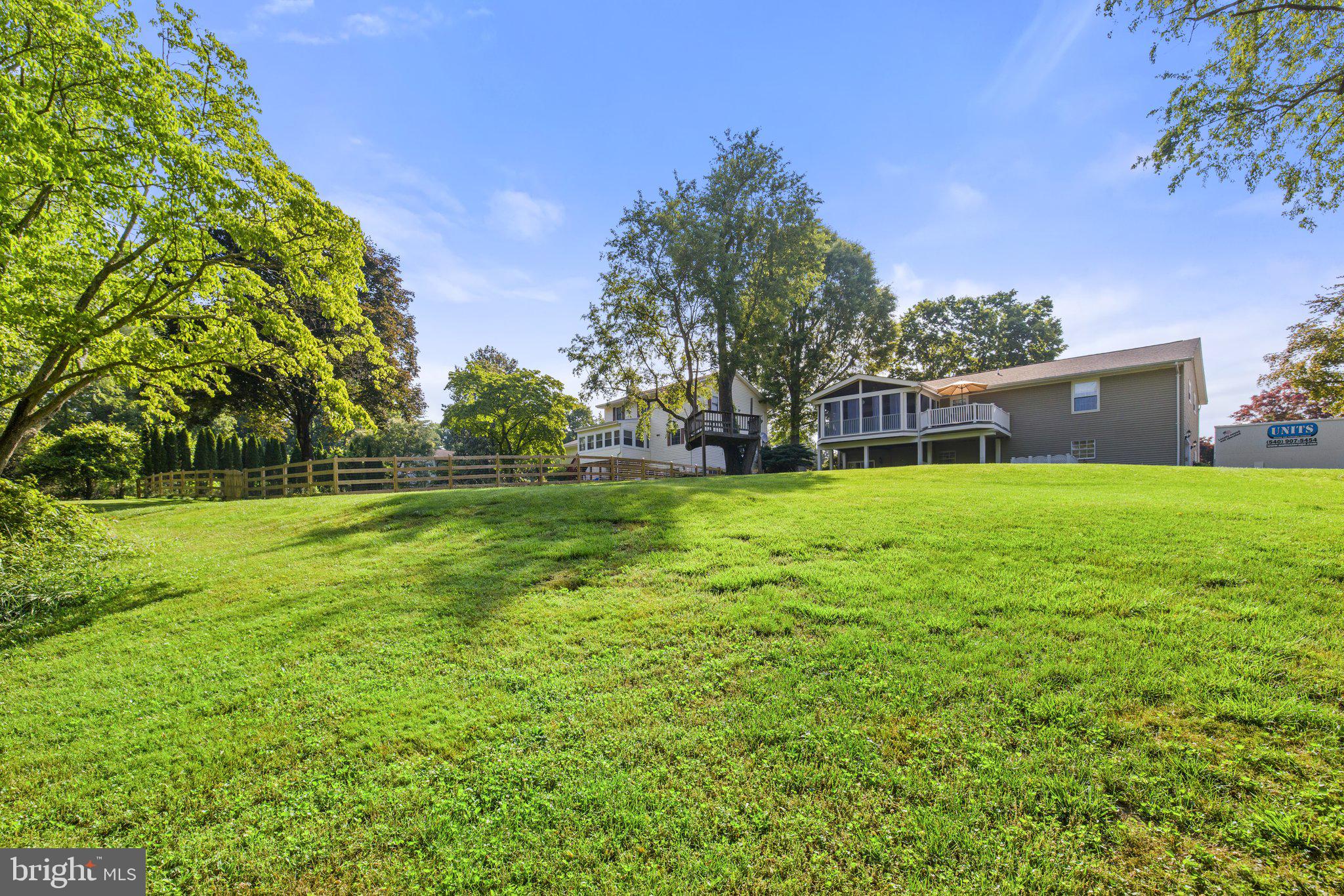 WARR LAKES - Residential