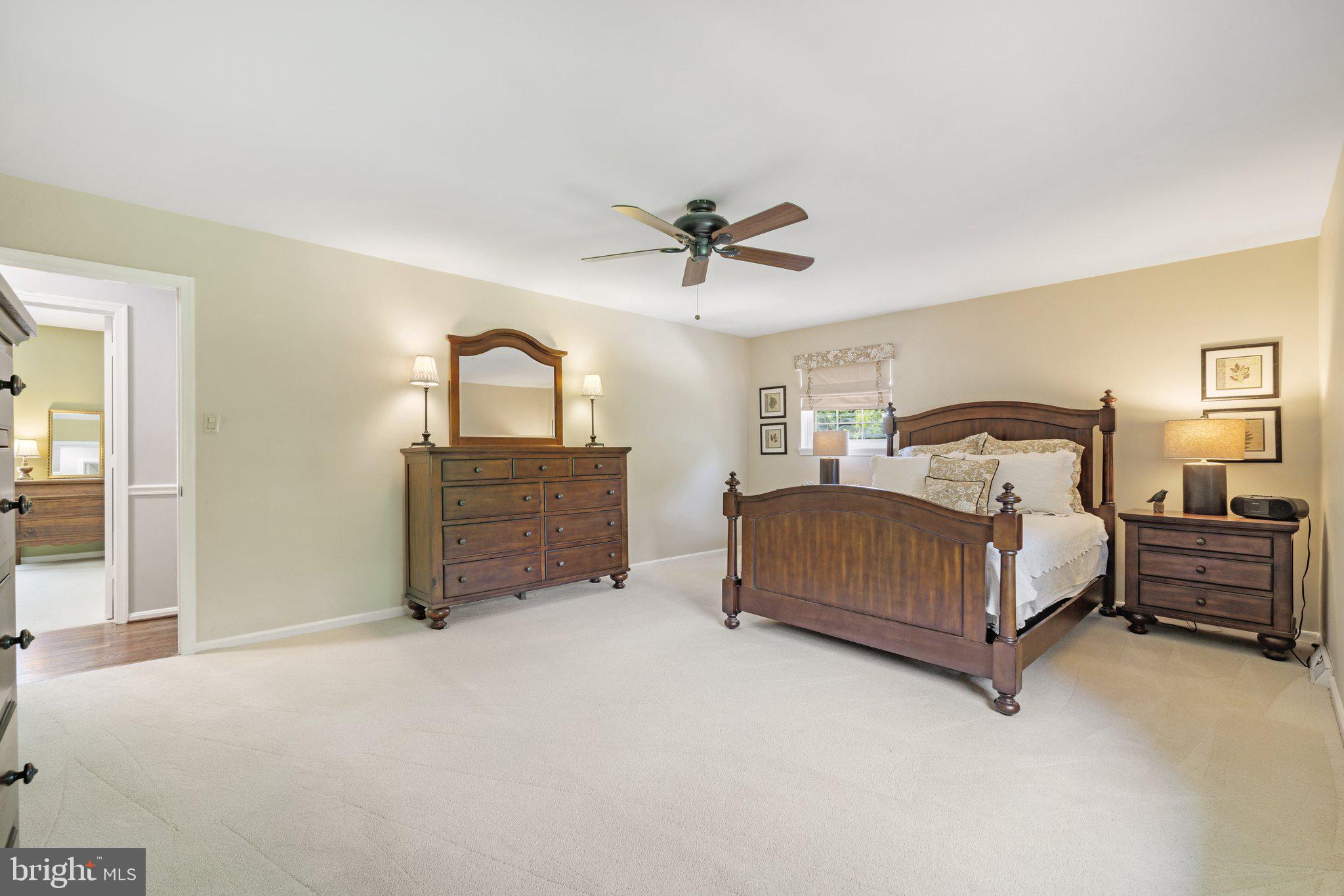 WARR LAKES - Residential