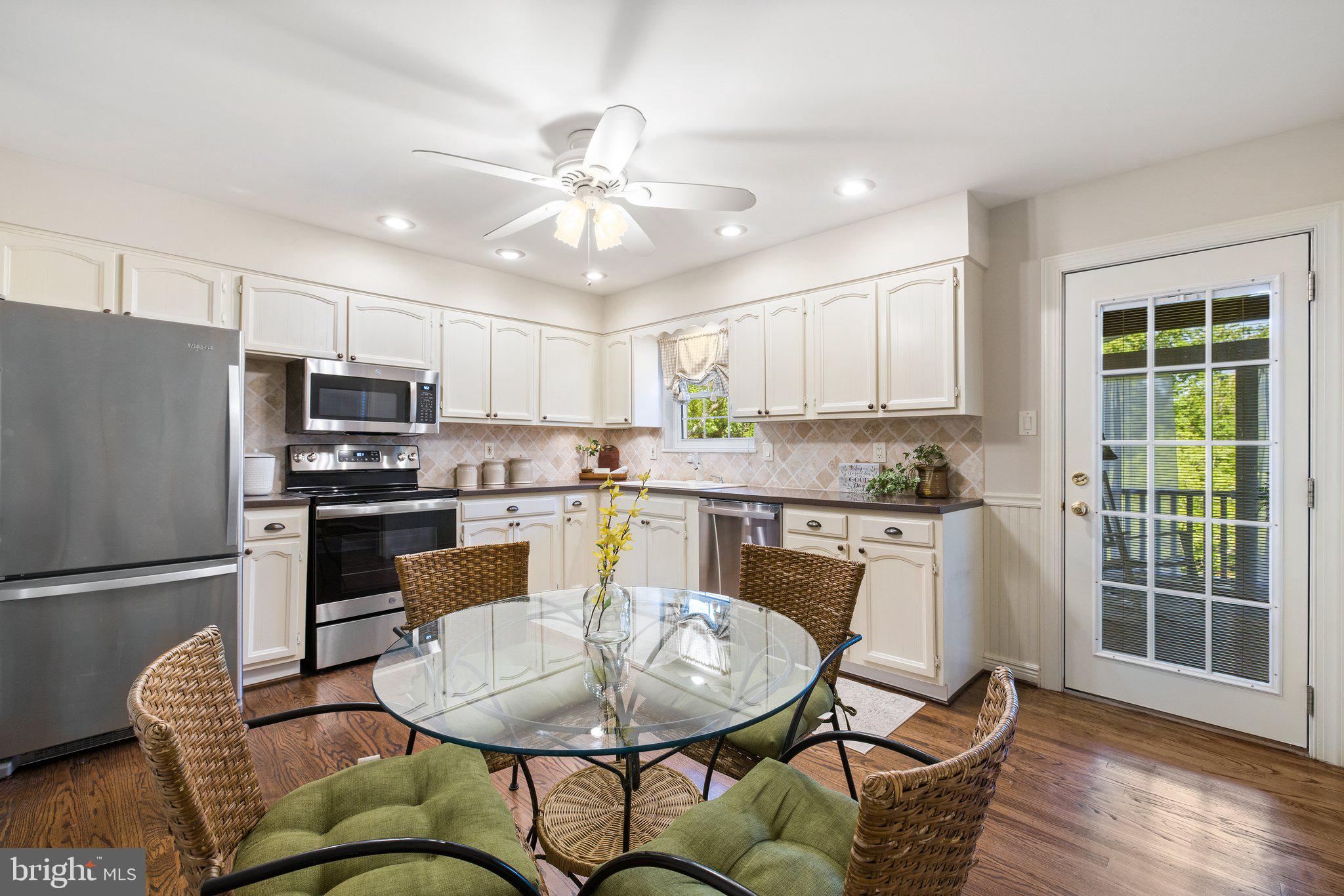 WARR LAKES - Residential