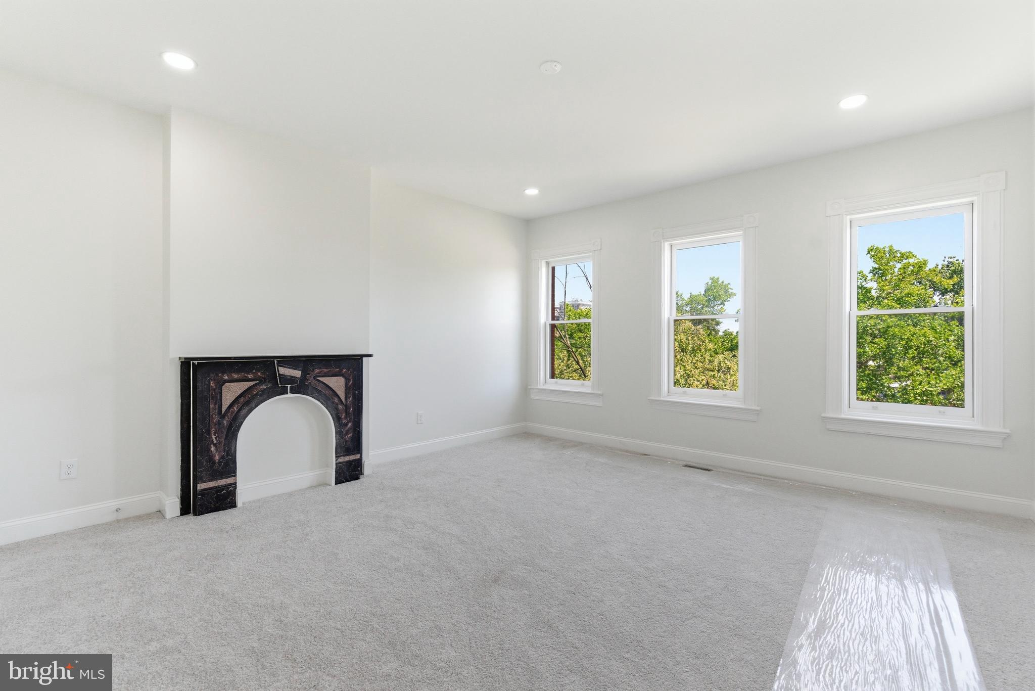 MARBLE HILL - Residential