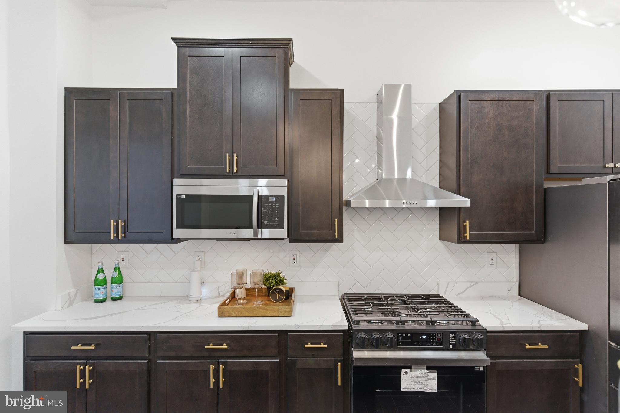 MARBLE HILL - Residential