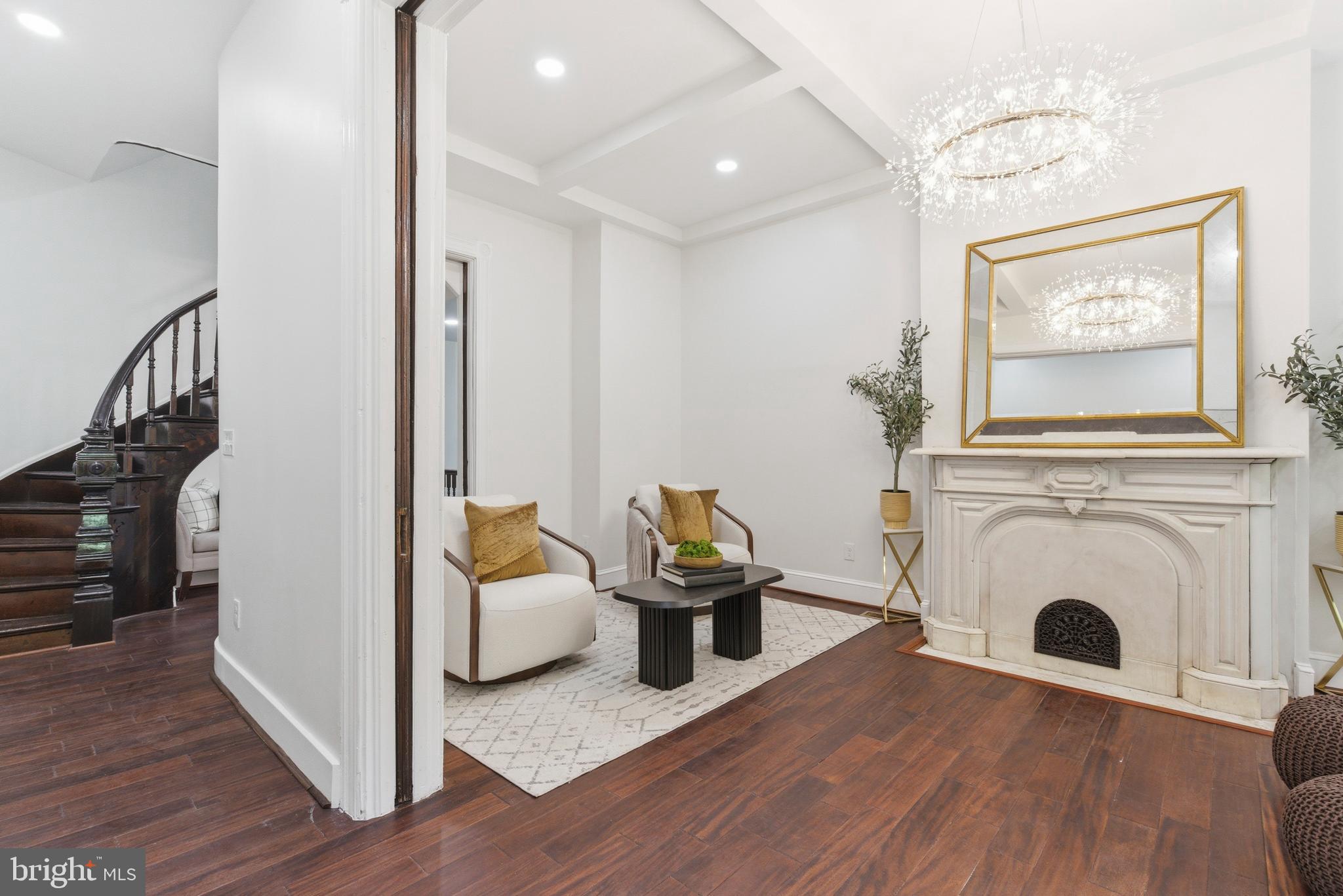 MARBLE HILL - Residential