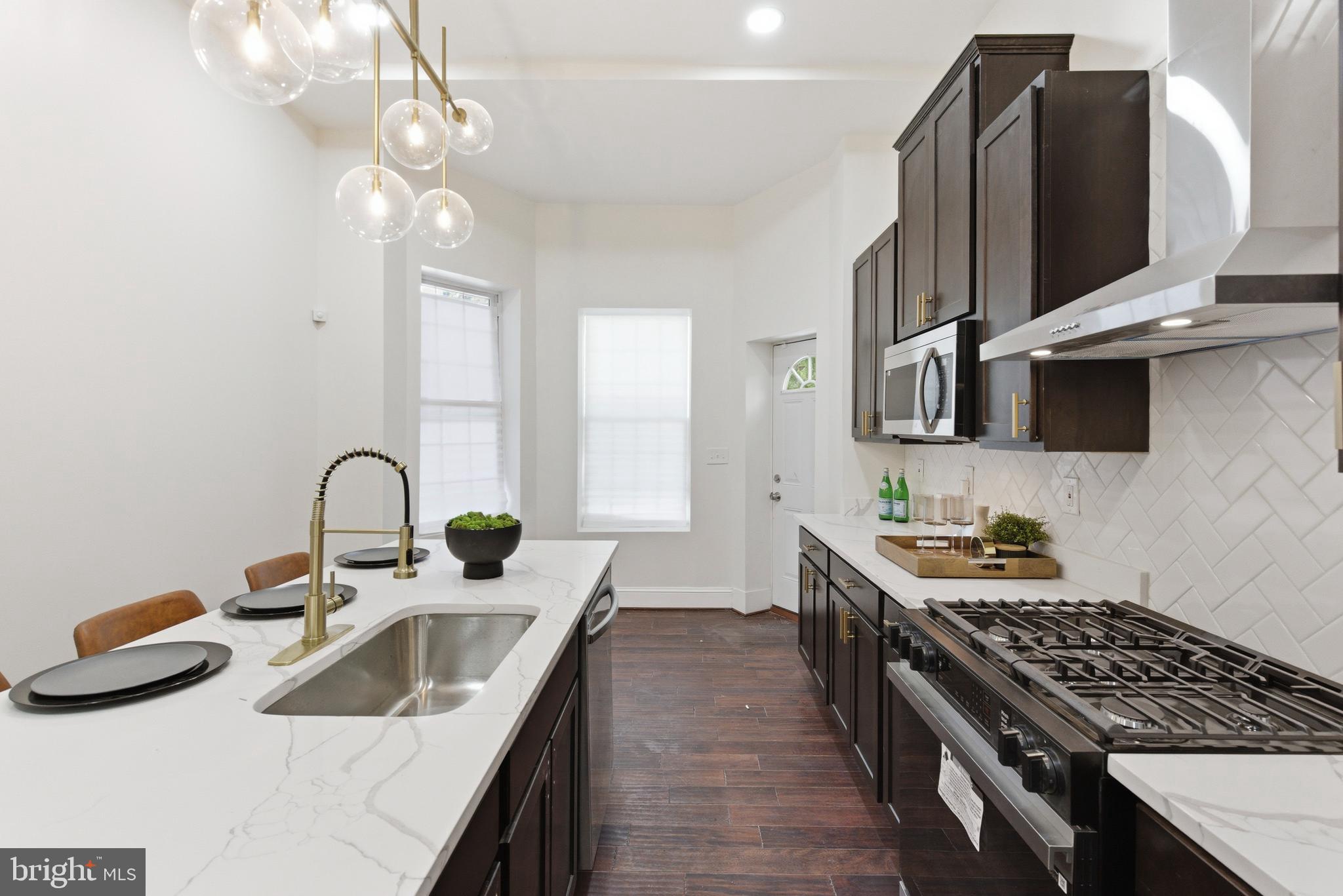 MARBLE HILL - Residential