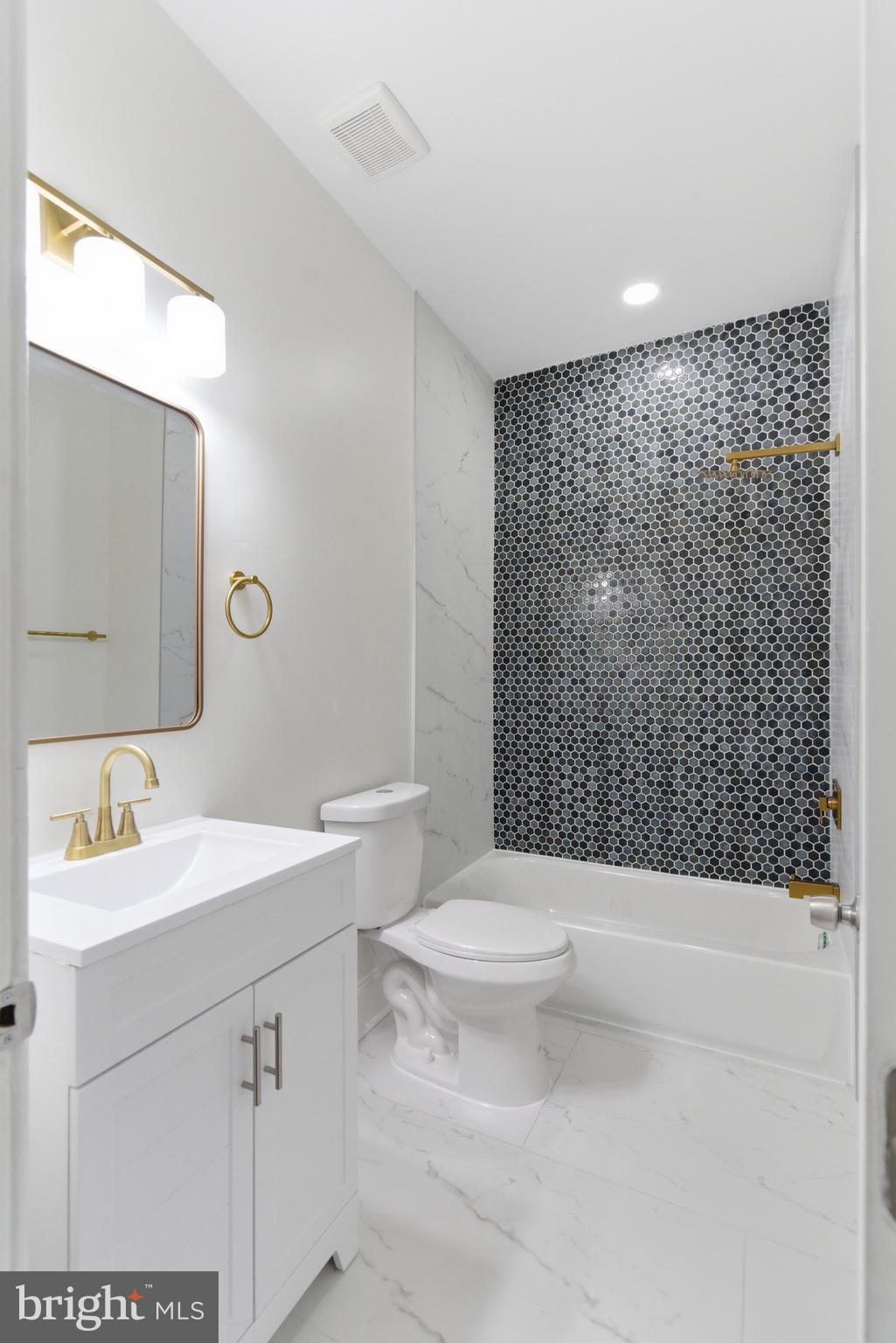 MARBLE HILL - Residential
