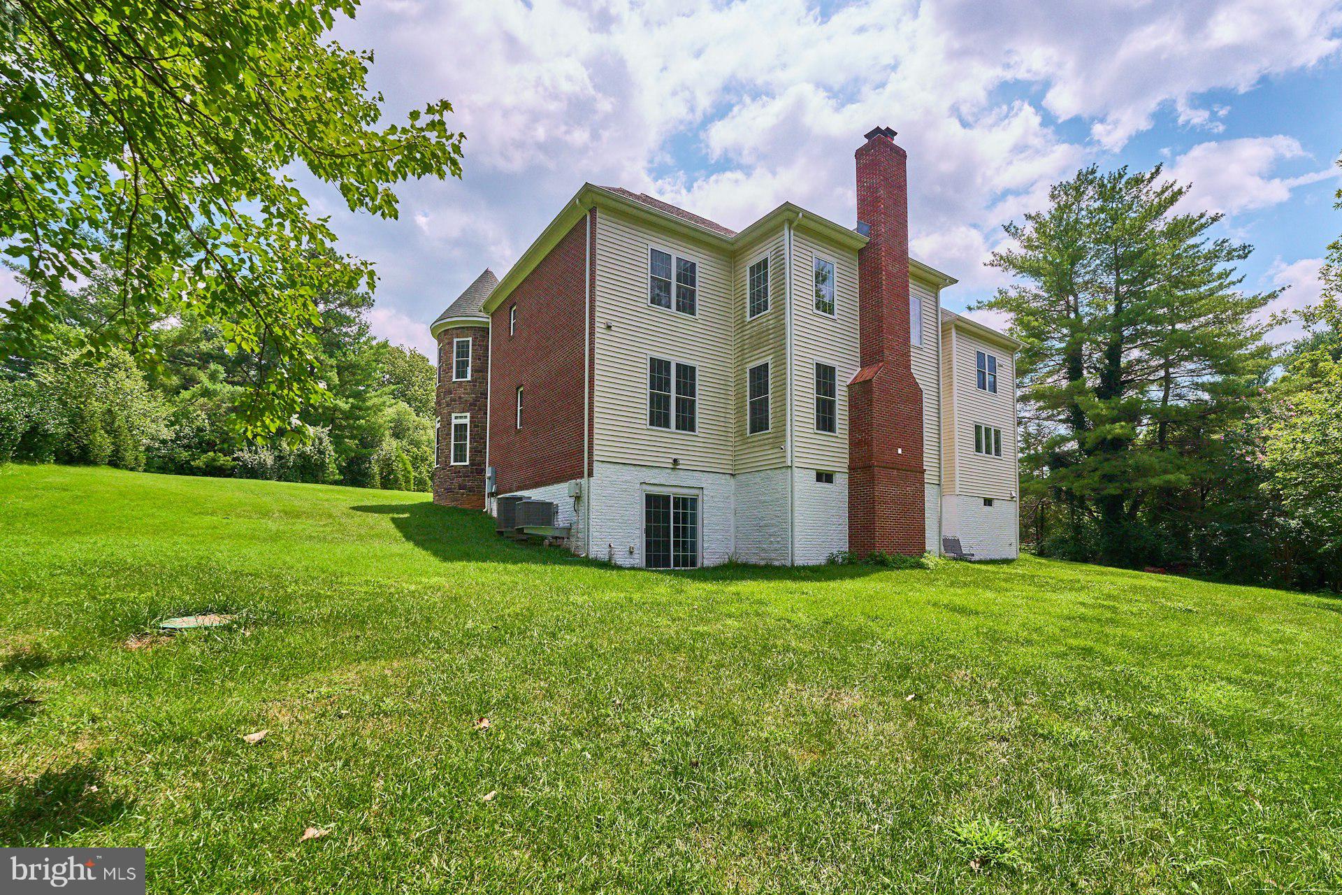 LOCKMEADE - Residential