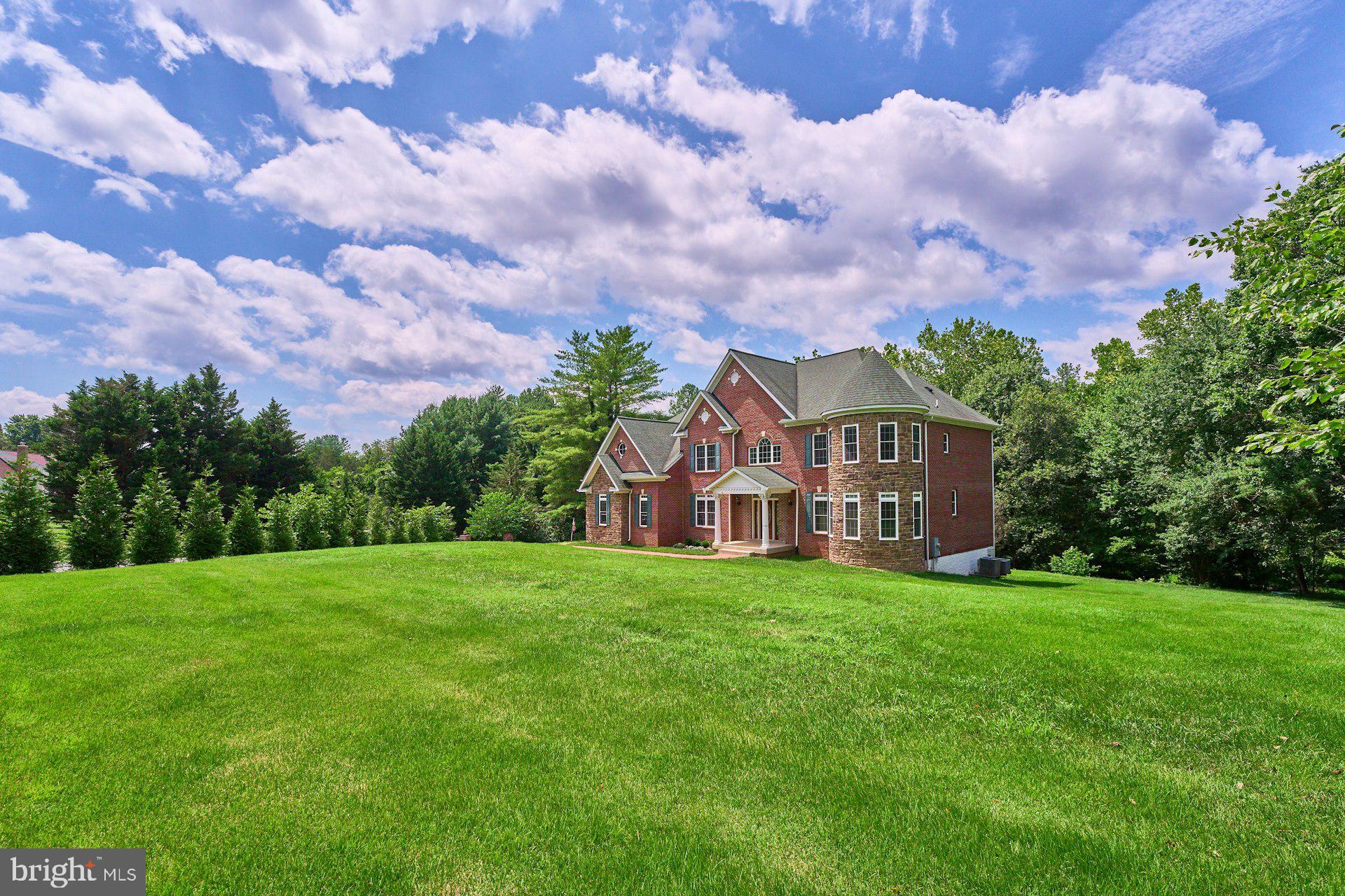 LOCKMEADE - Residential
