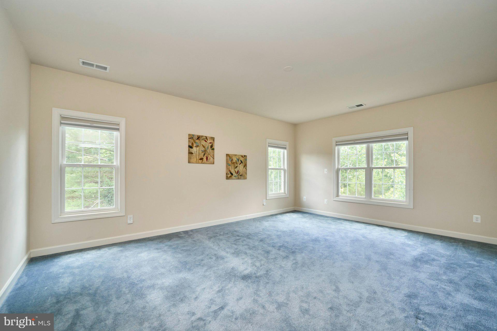 LOCKMEADE - Residential