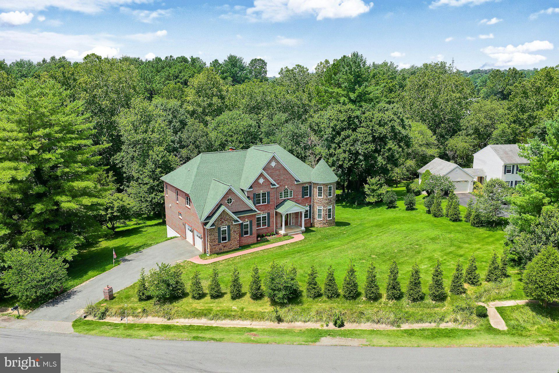 LOCKMEADE - Residential