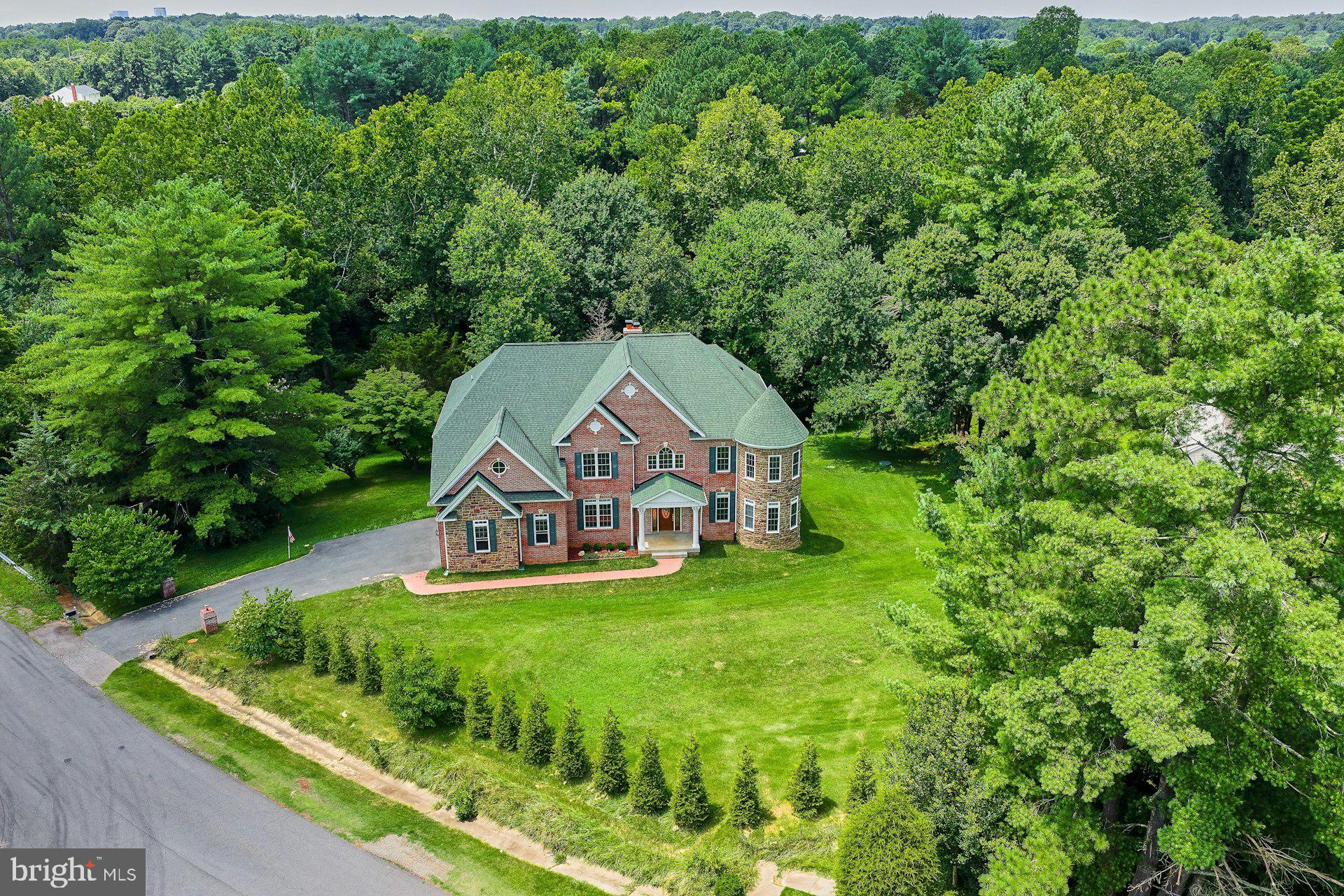 LOCKMEADE - Residential