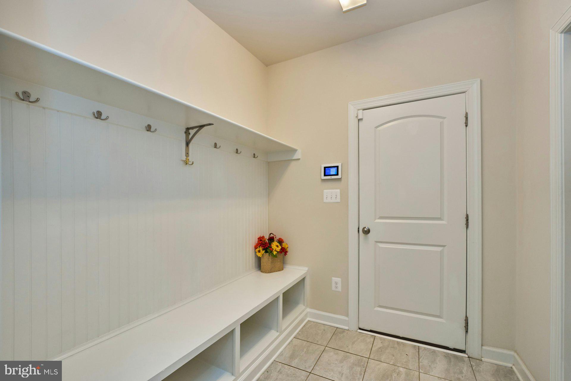 LOCKMEADE - Residential