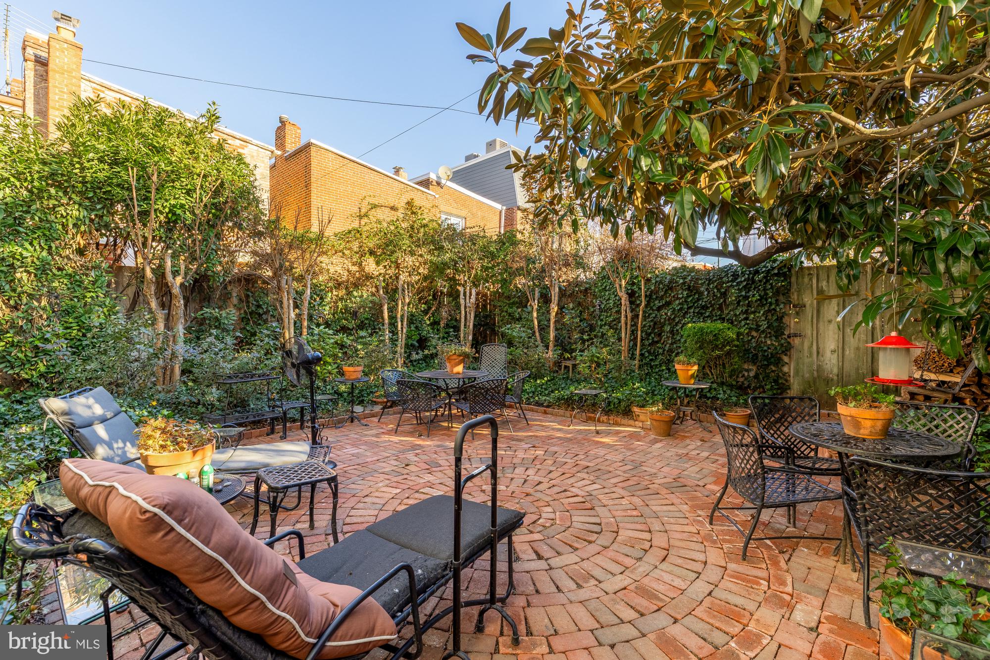 CAPITOL HILL - Residential