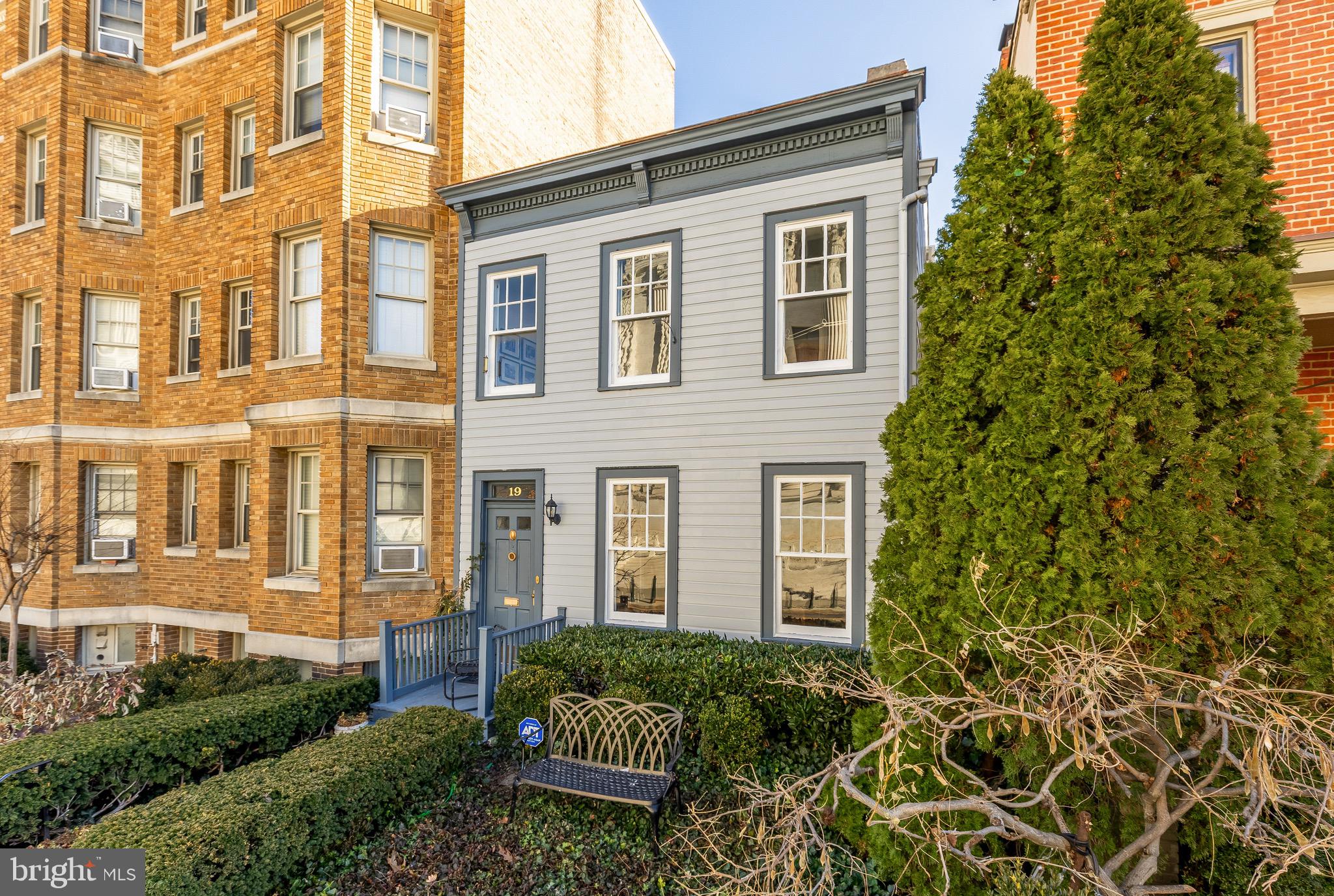 CAPITOL HILL - Residential