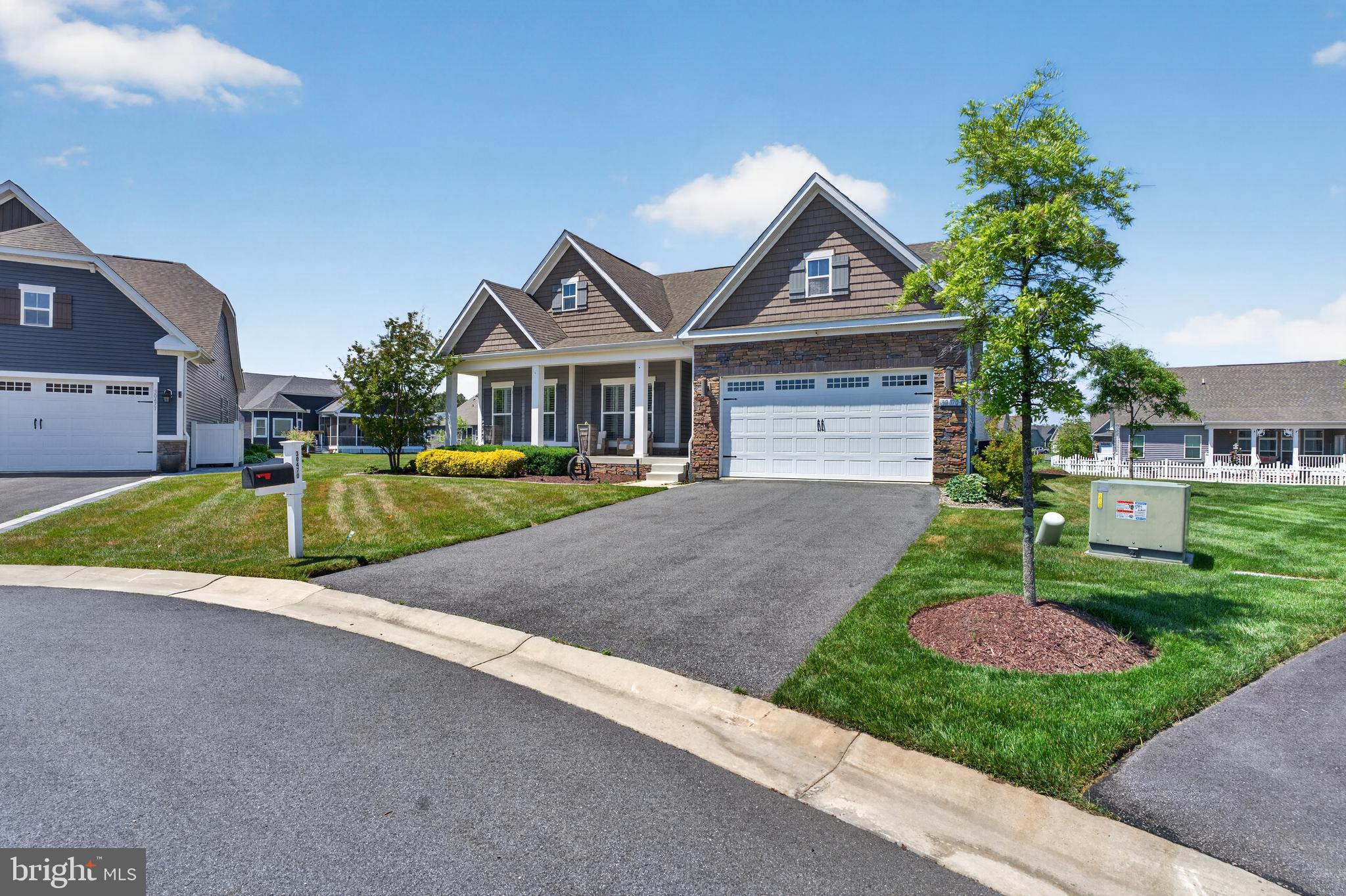 PENINSULA LAKES - Residential