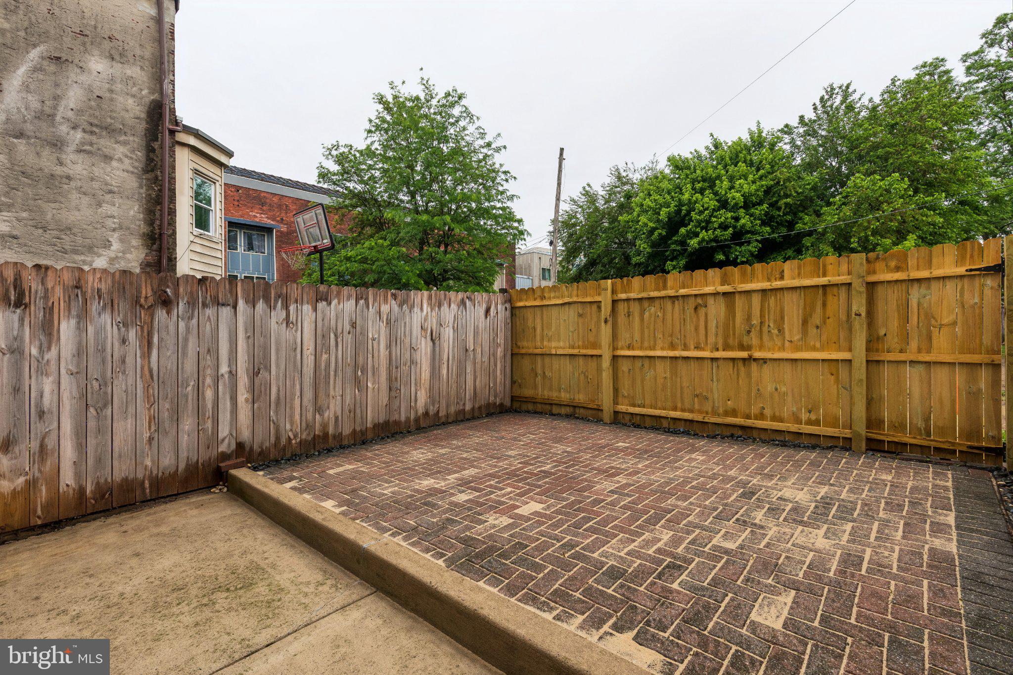 WEST POPLAR - Residential