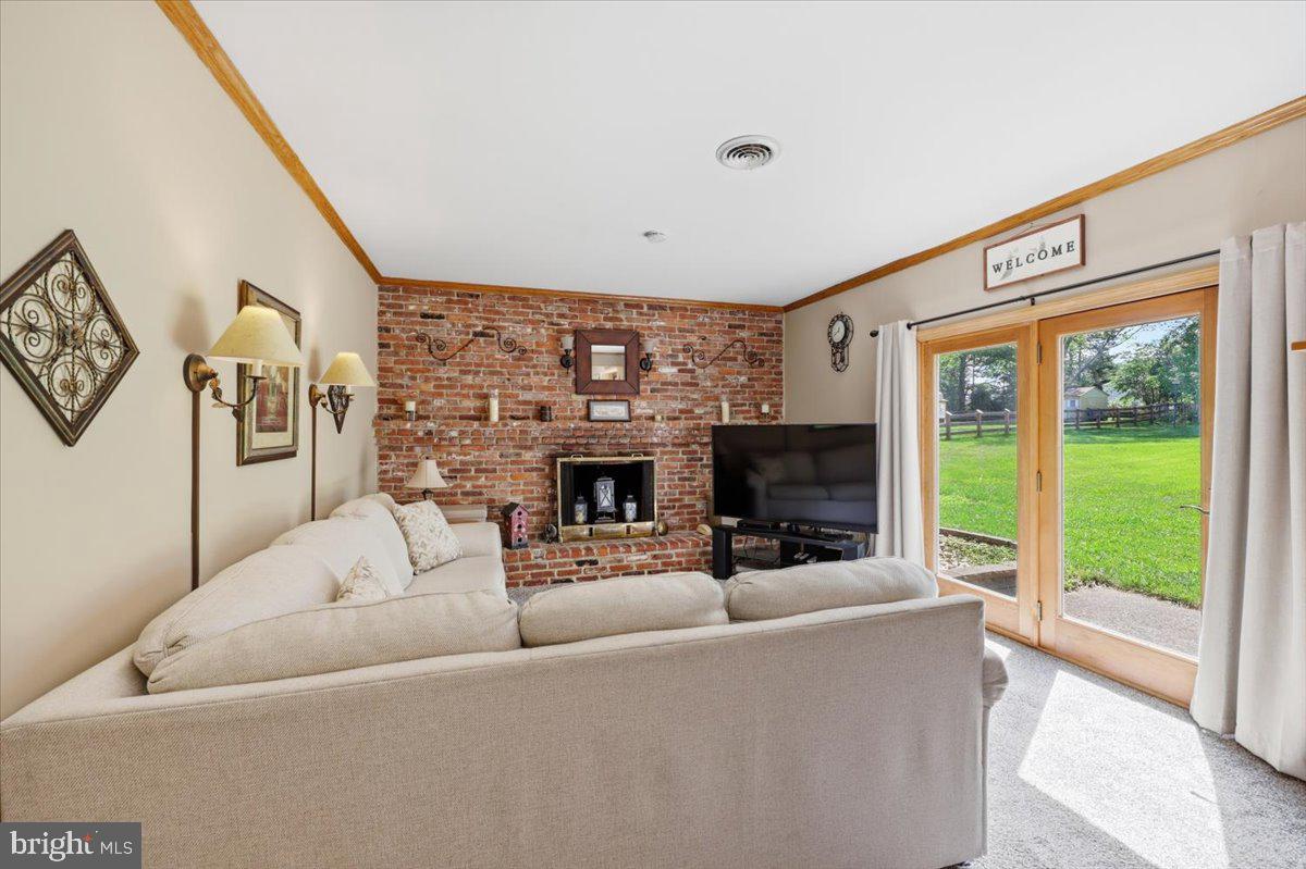 SUNNYSIDE FARMS - Residential