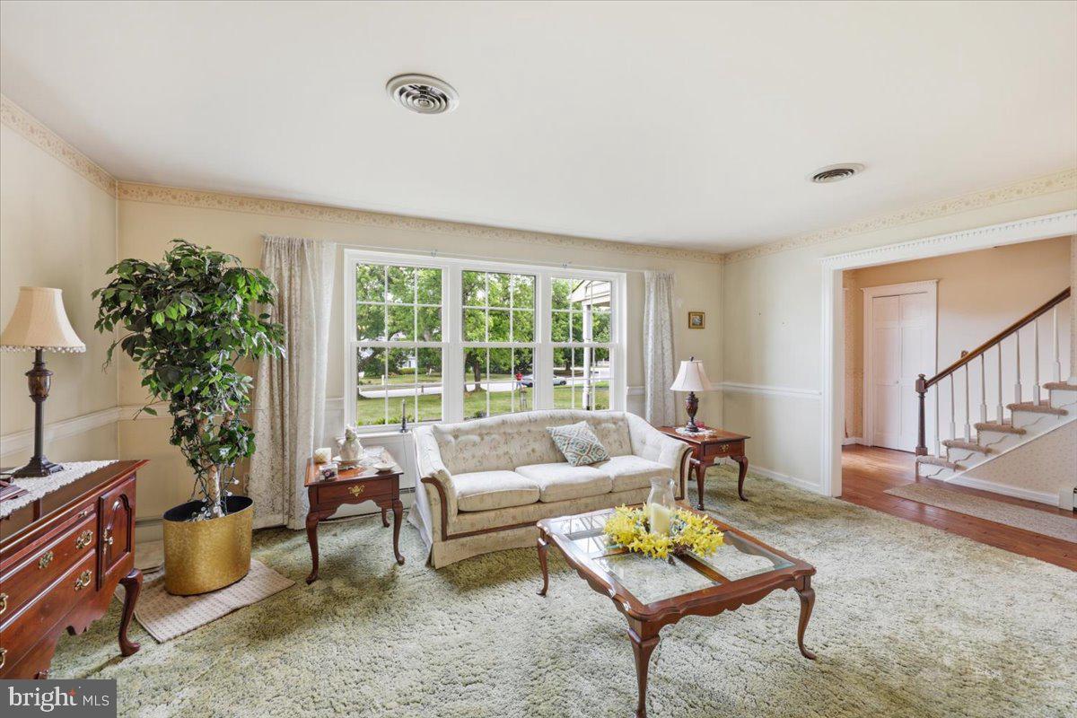 SUNNYSIDE FARMS - Residential