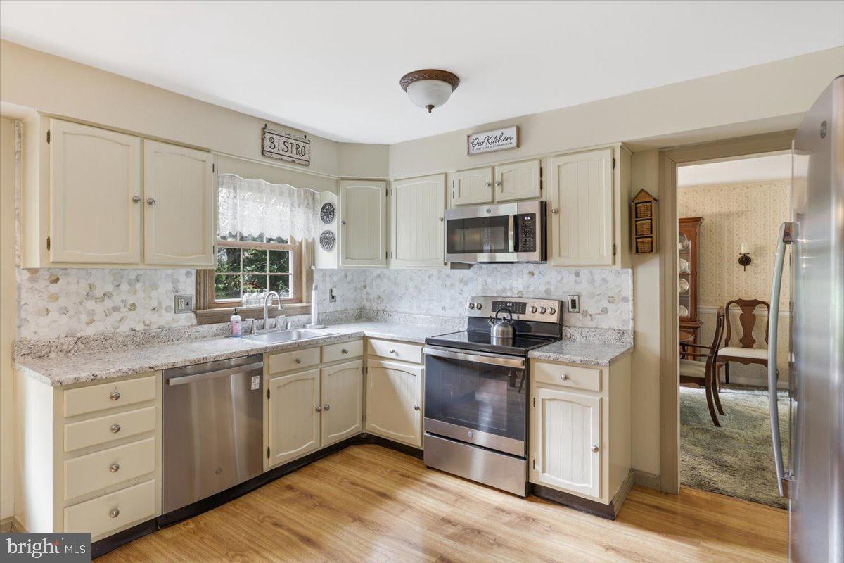 SUNNYSIDE FARMS - Residential