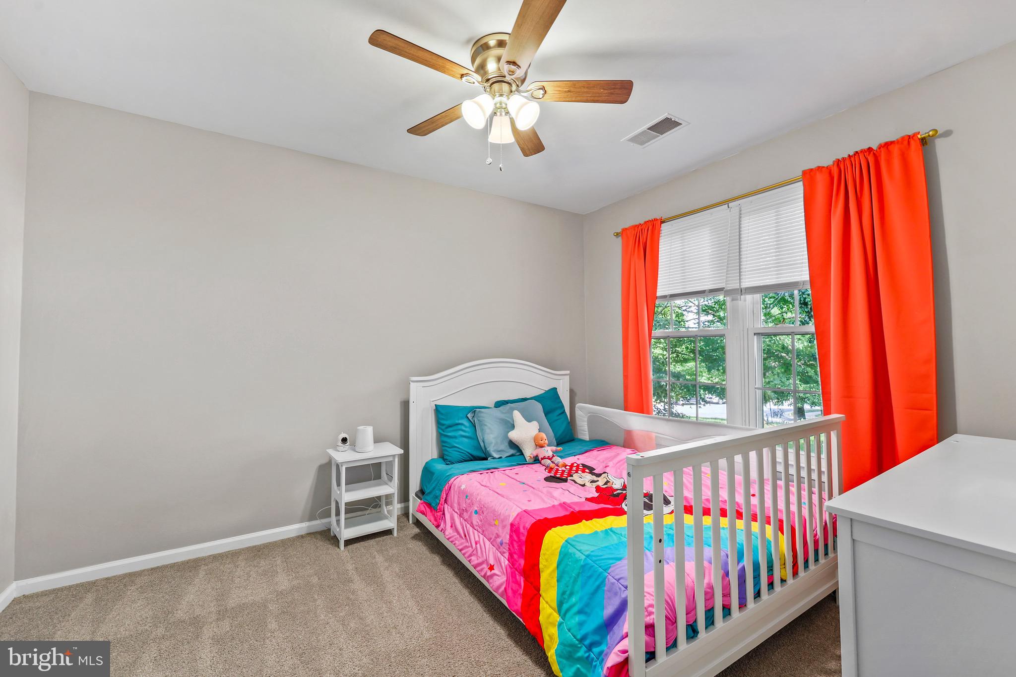 OVERLOOK POINTE - Residential