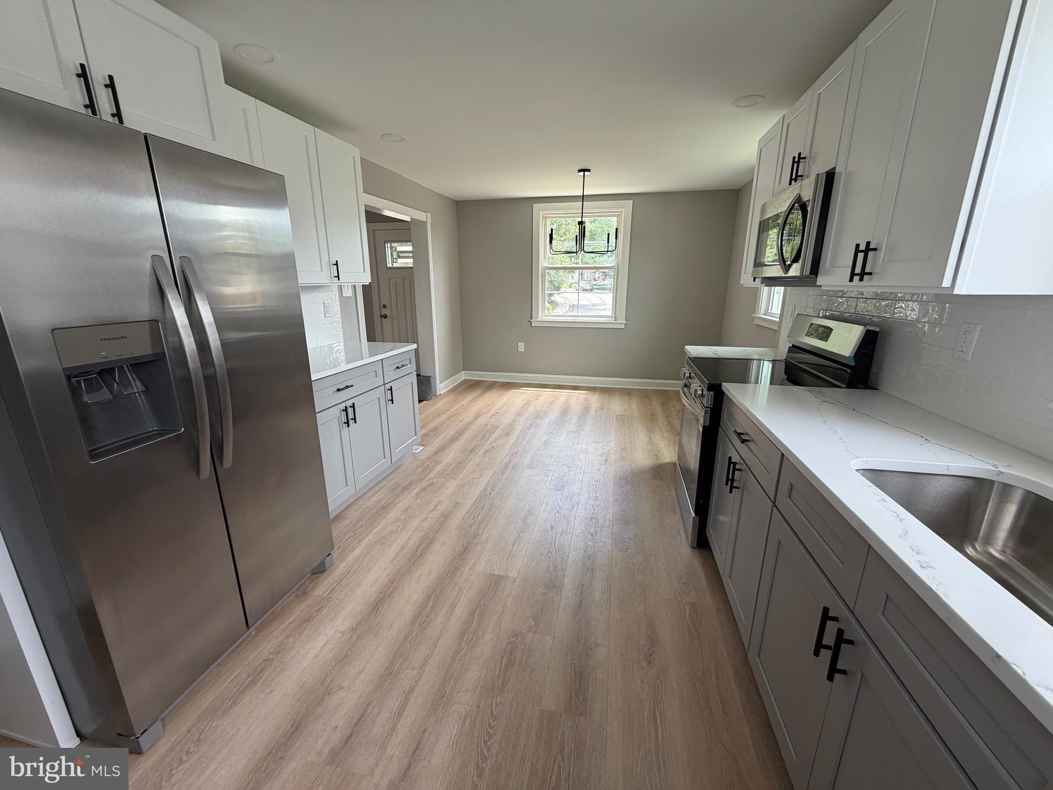 COLLINS PARK - Residential