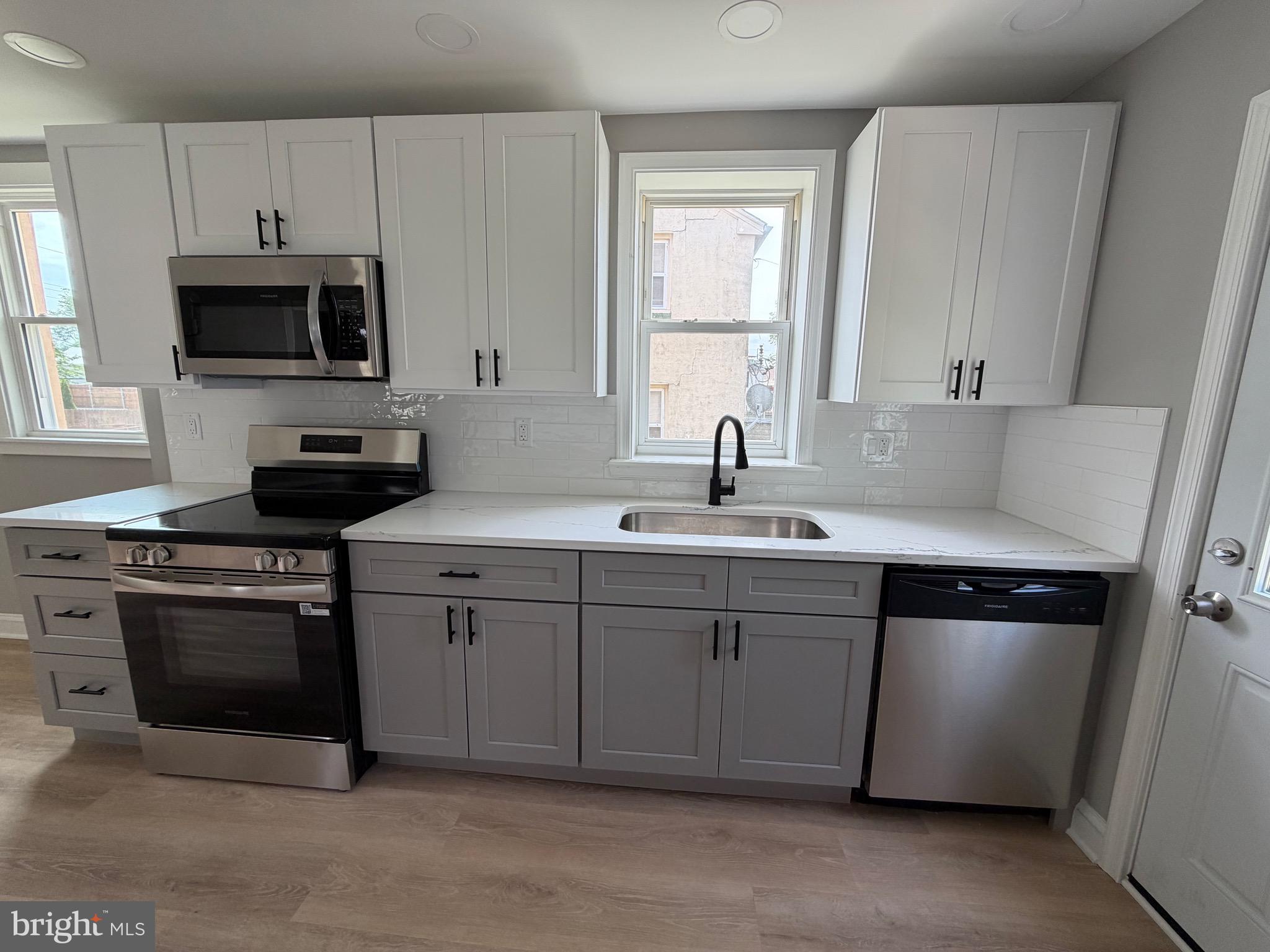 COLLINS PARK - Residential