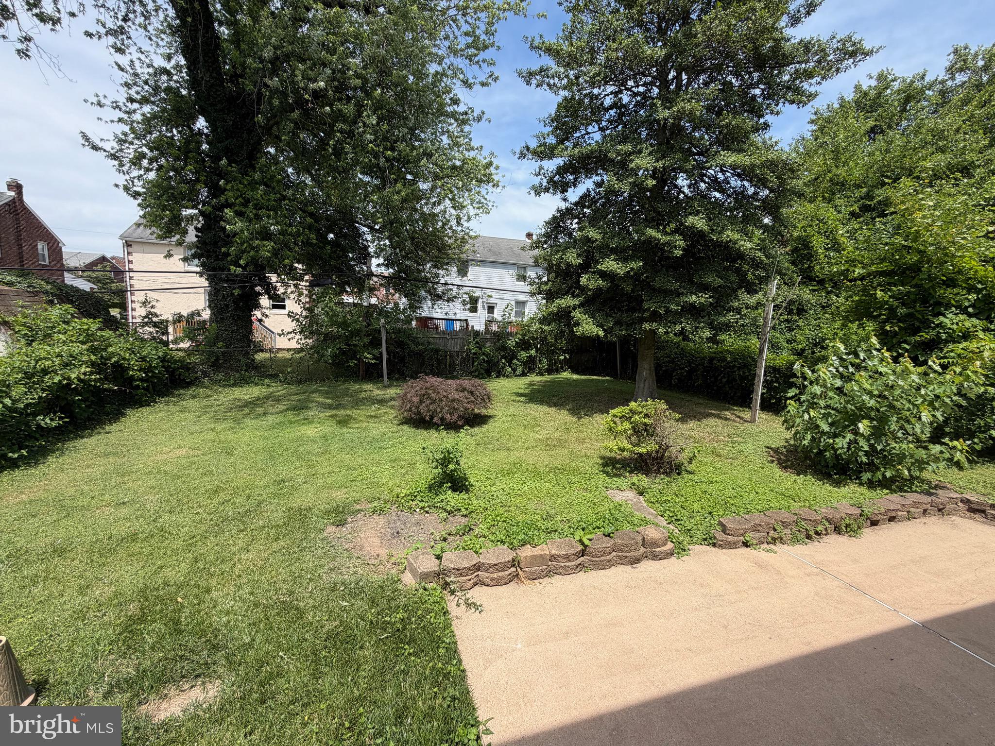 COLLINS PARK - Residential