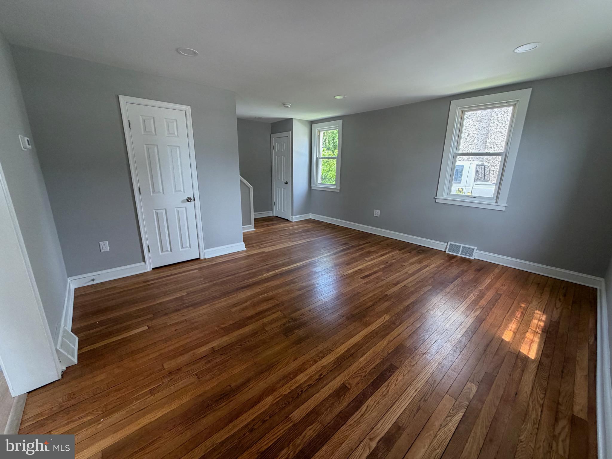 COLLINS PARK - Residential