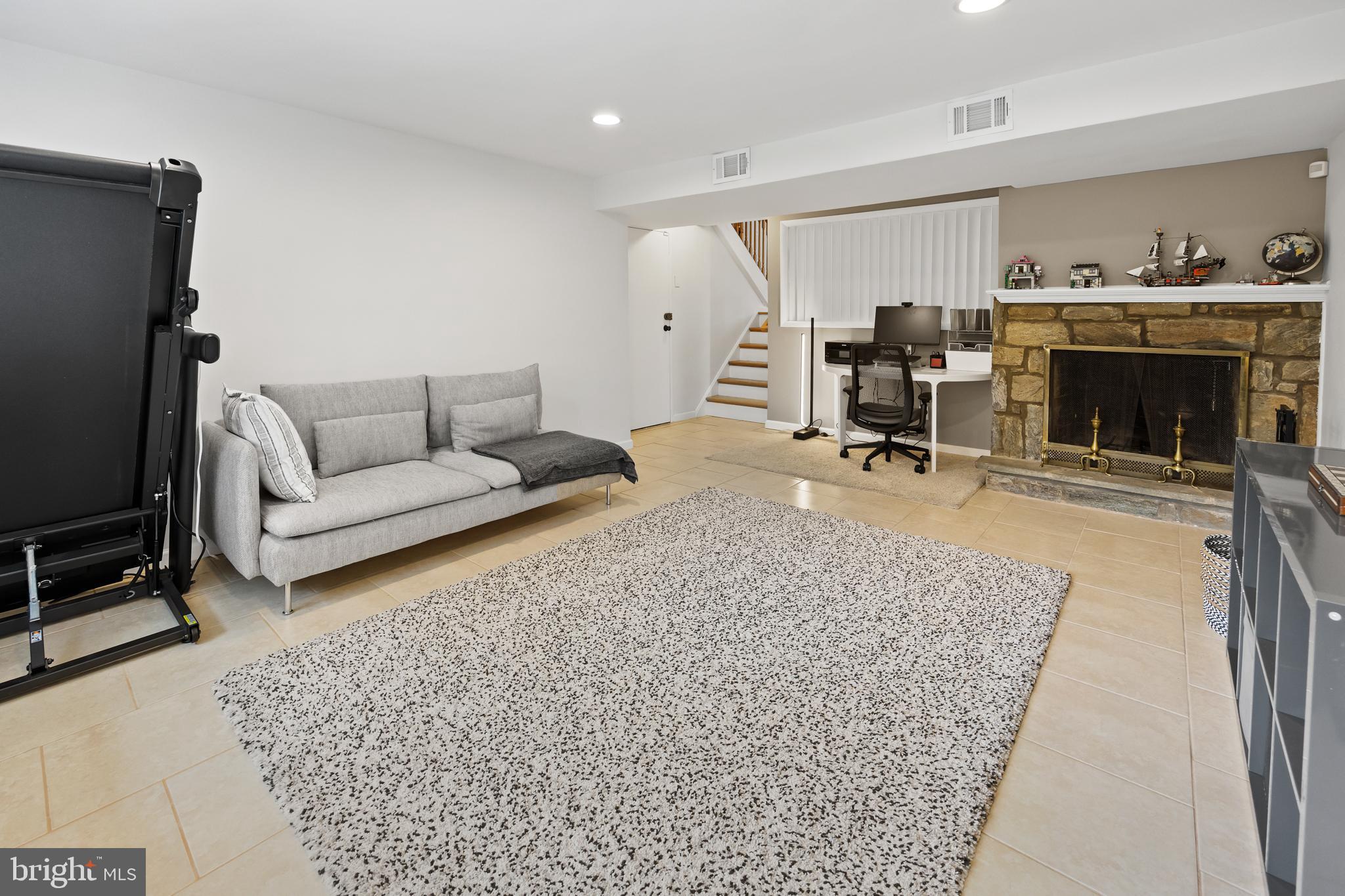GREEN HILL - Residential