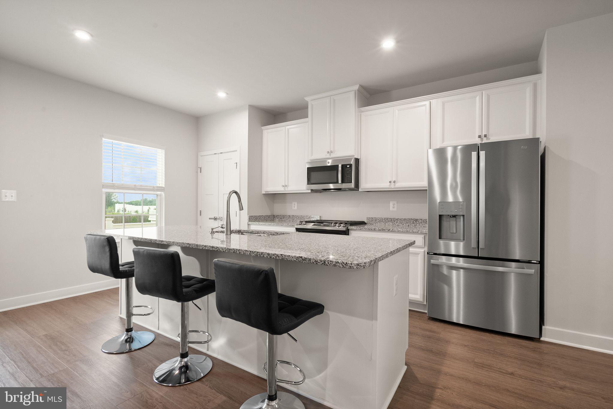 ARCOLA TOWN CENTER - Residential