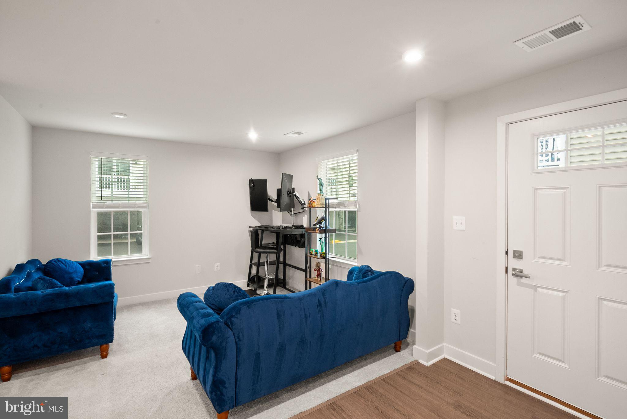 ARCOLA TOWN CENTER - Residential