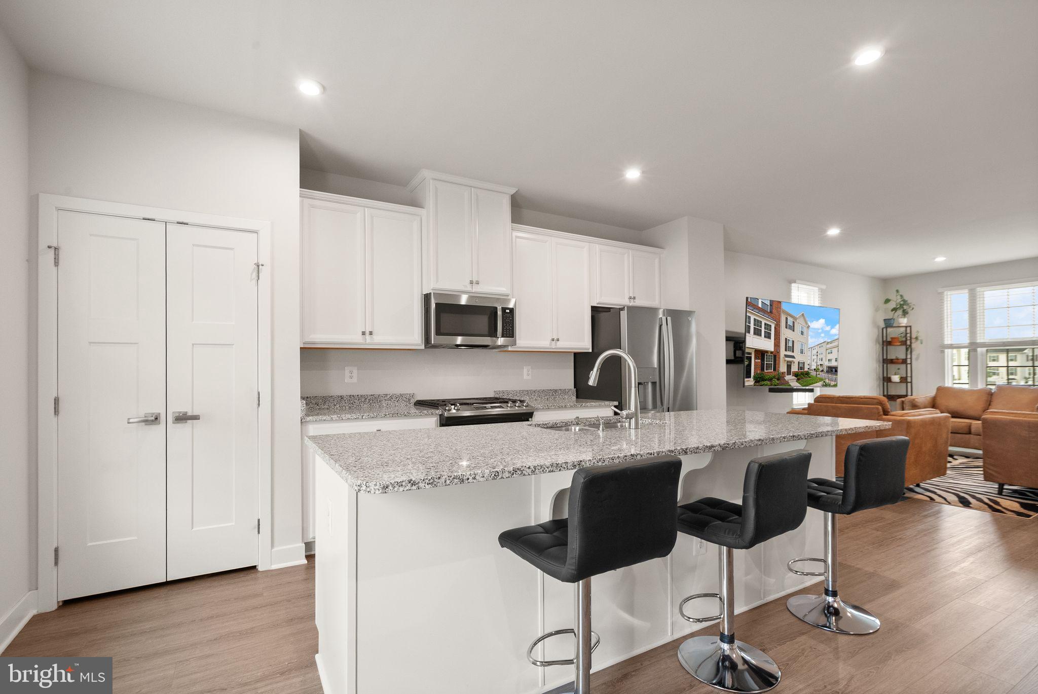ARCOLA TOWN CENTER - Residential