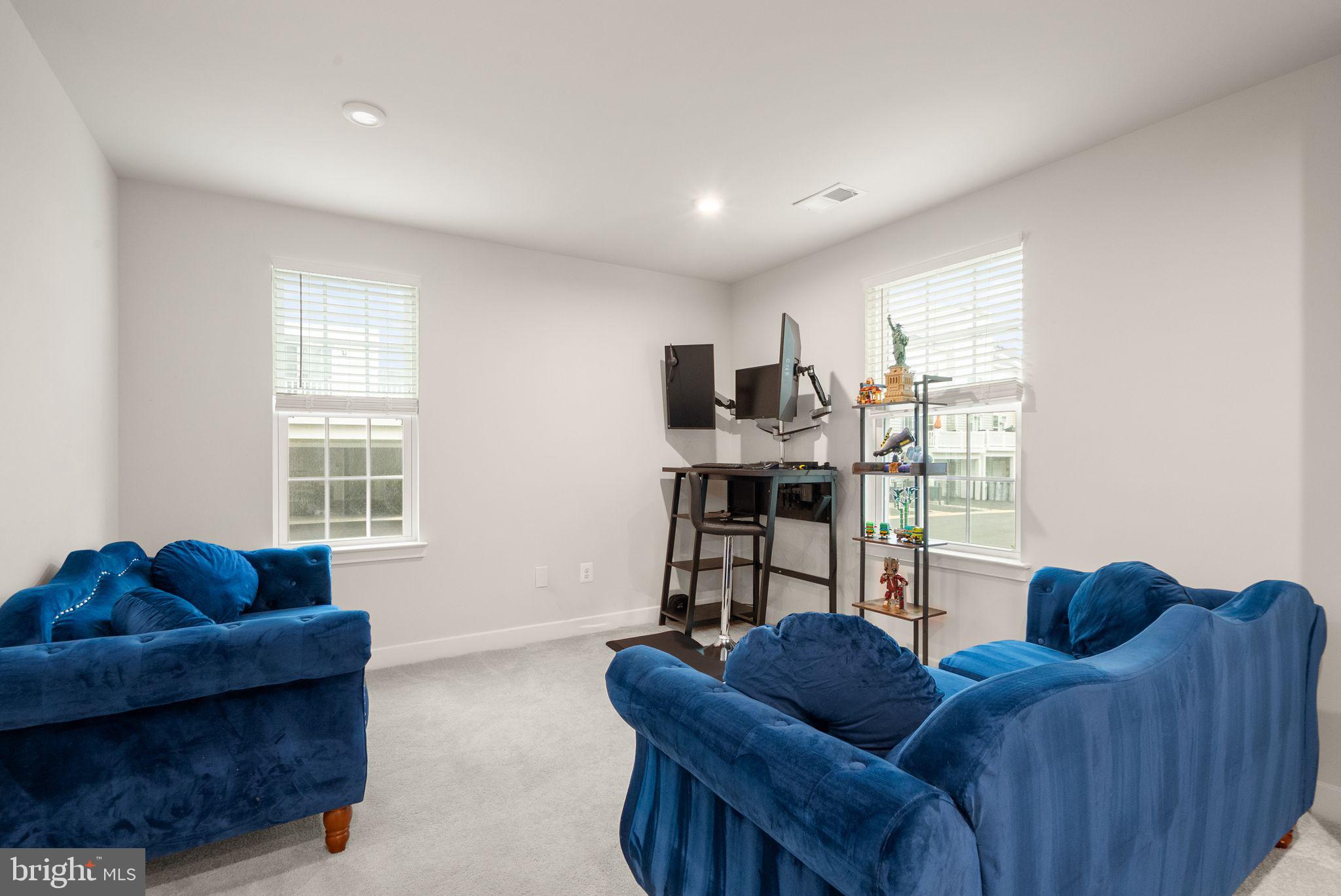 ARCOLA TOWN CENTER - Residential