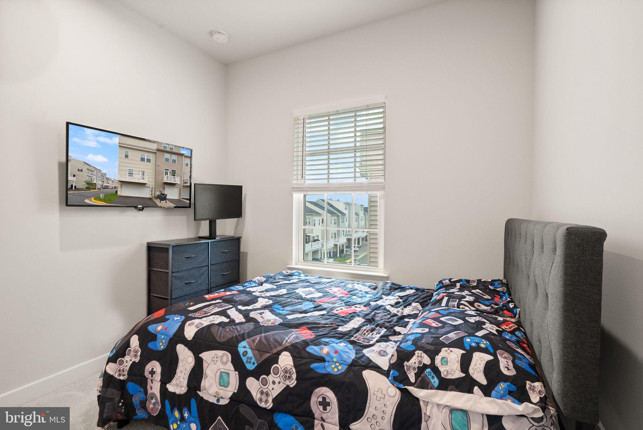 ARCOLA TOWN CENTER - Residential