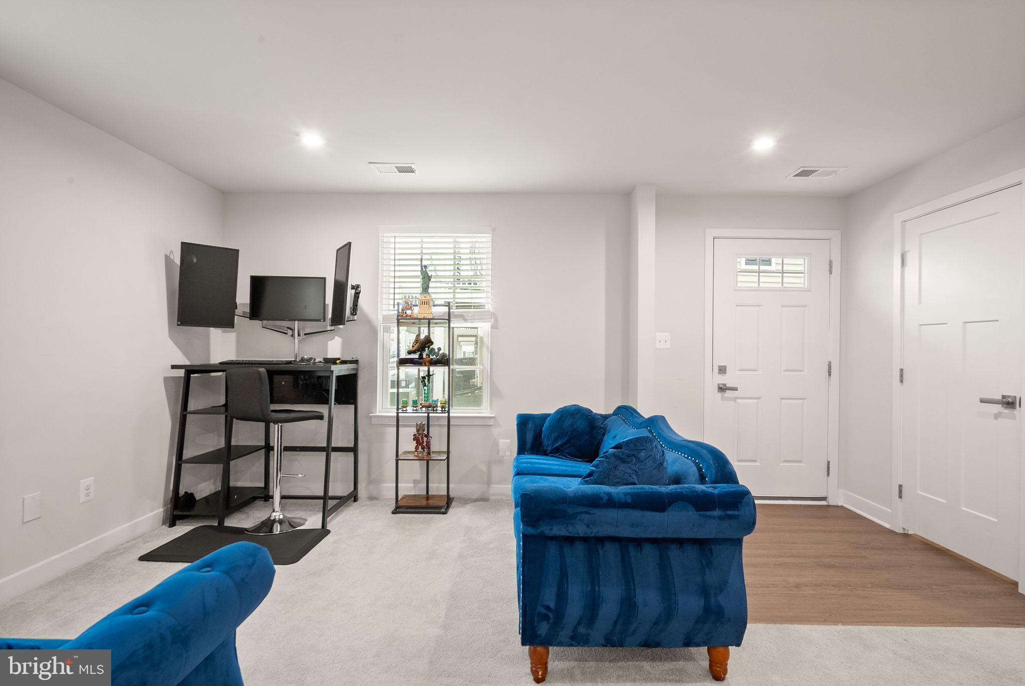 ARCOLA TOWN CENTER - Residential