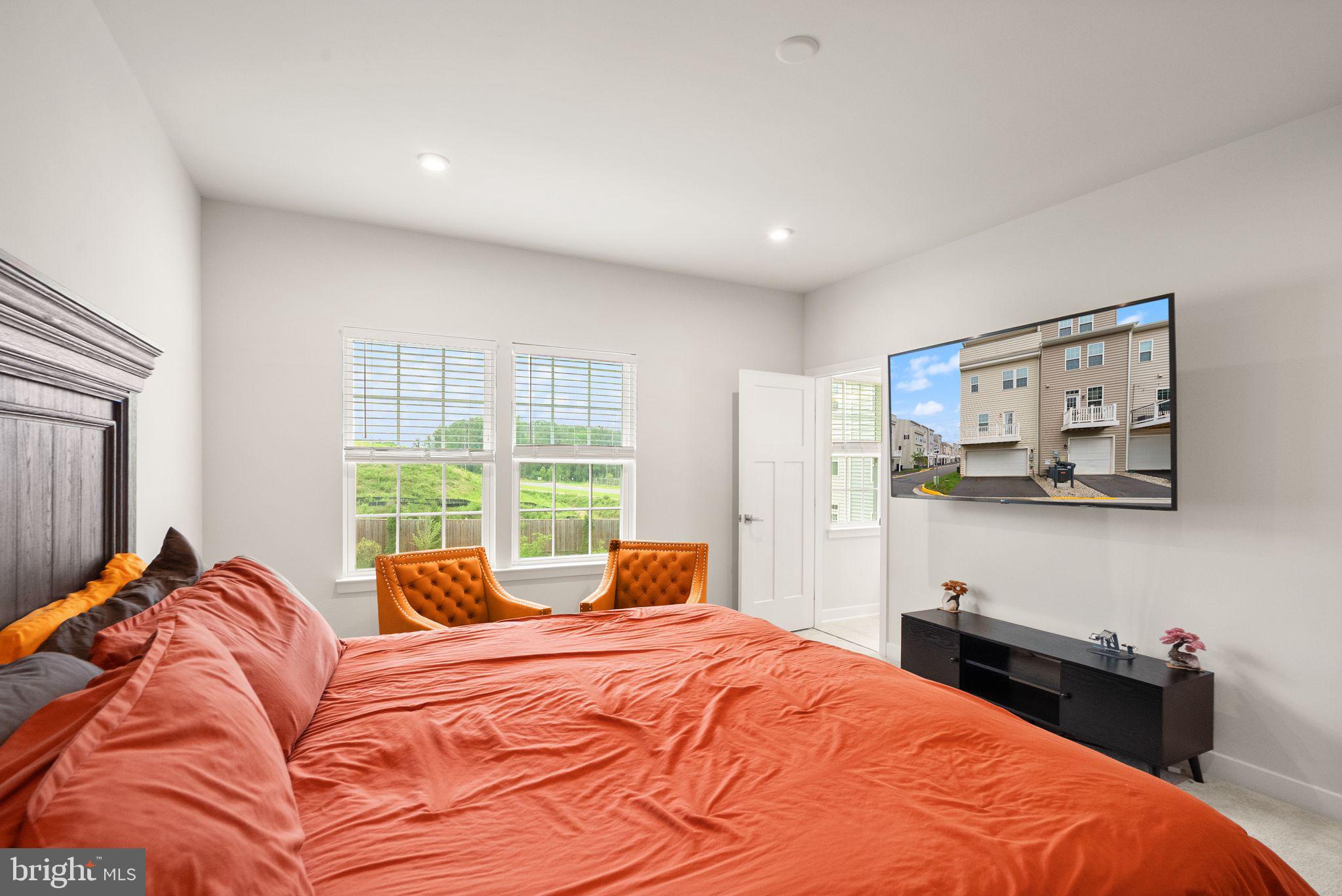 ARCOLA TOWN CENTER - Residential