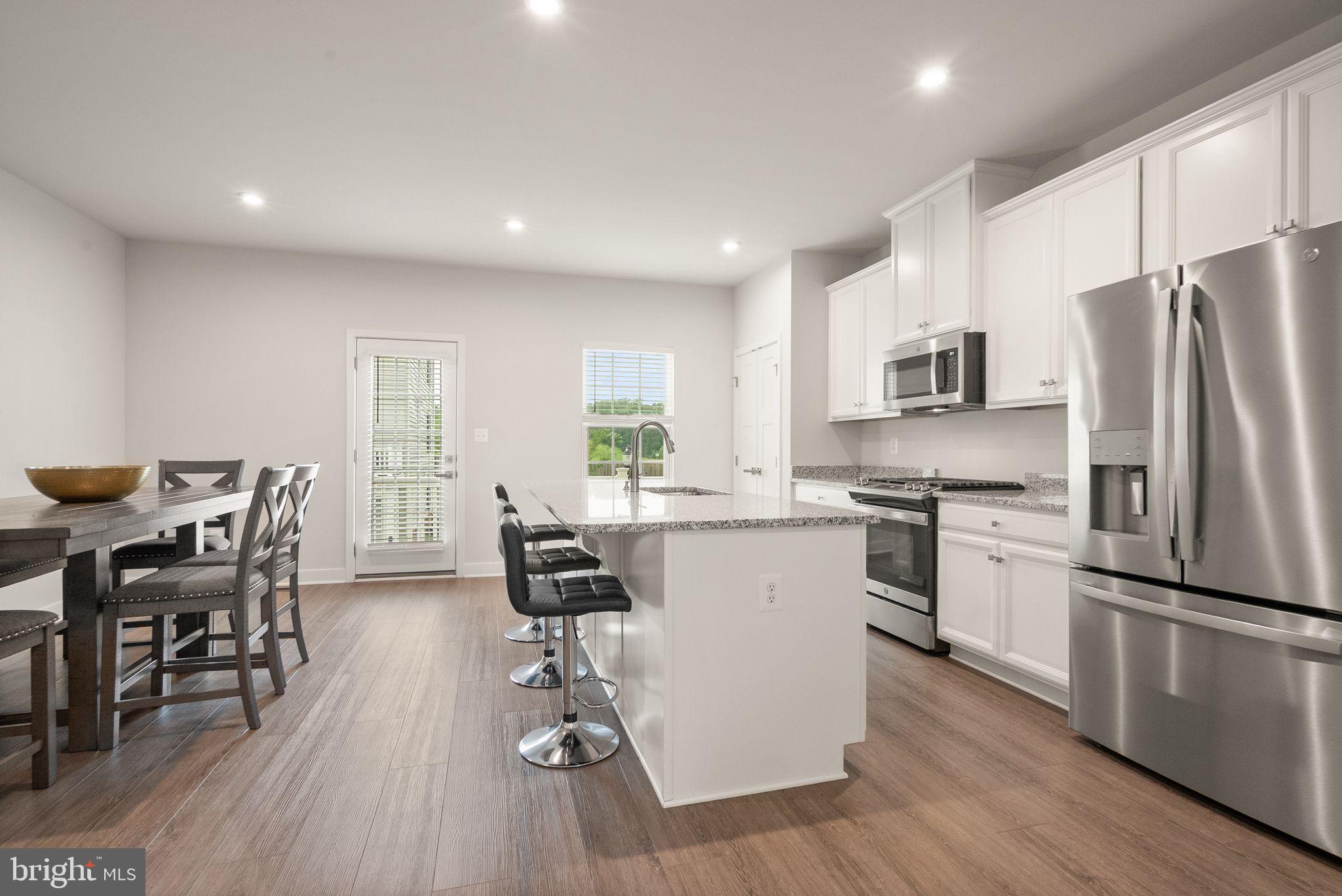 ARCOLA TOWN CENTER - Residential