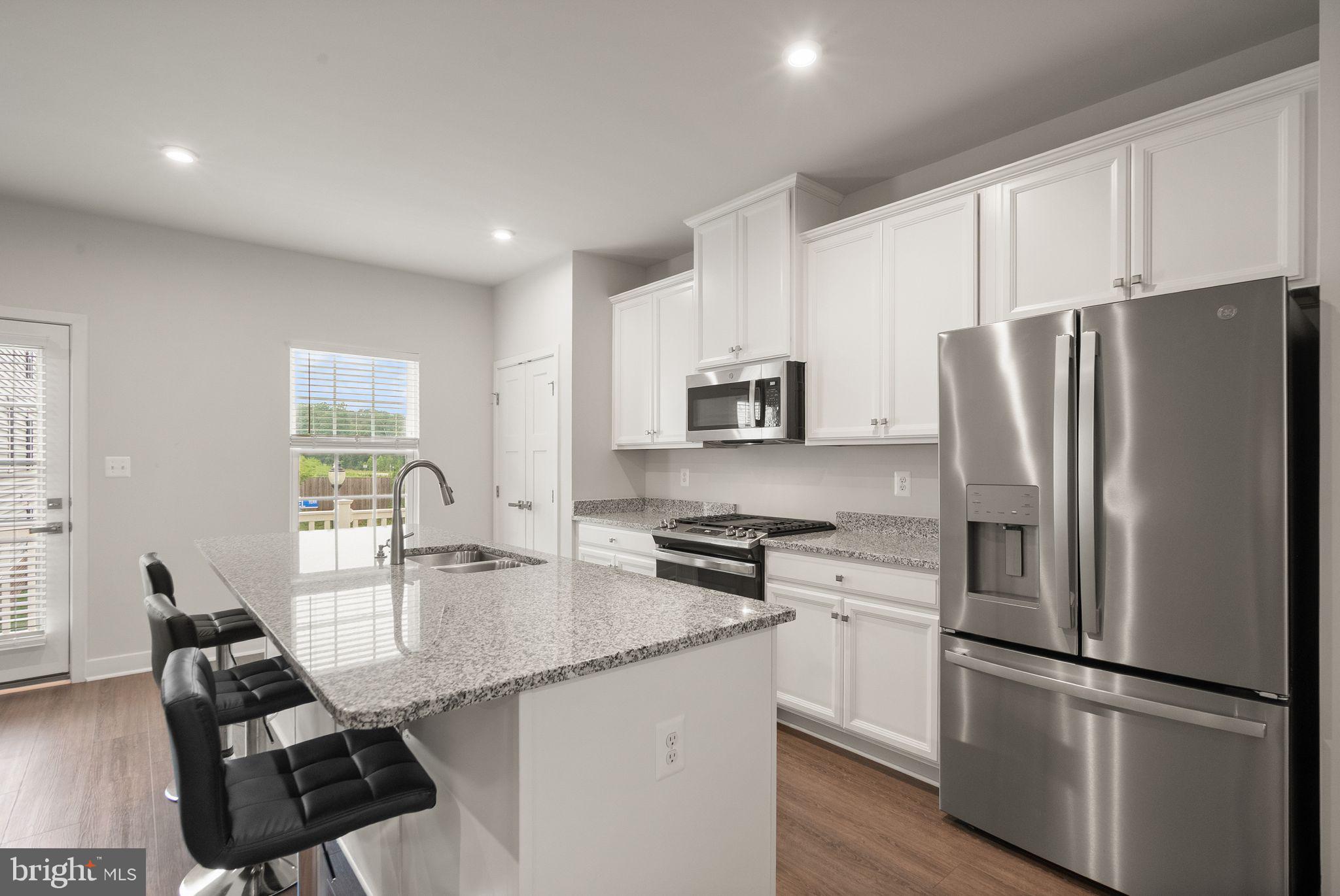 ARCOLA TOWN CENTER - Residential